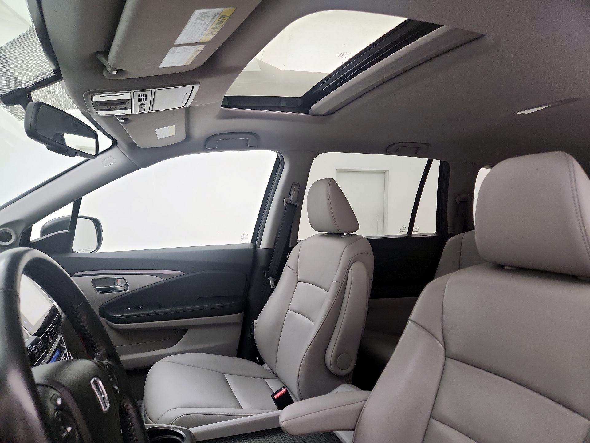 Thumbnail: 2016 Honda Pilot - 19