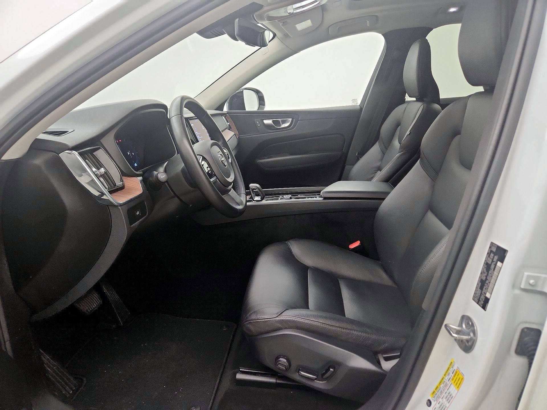 Thumbnail: 2024 Volvo XC60 - 11