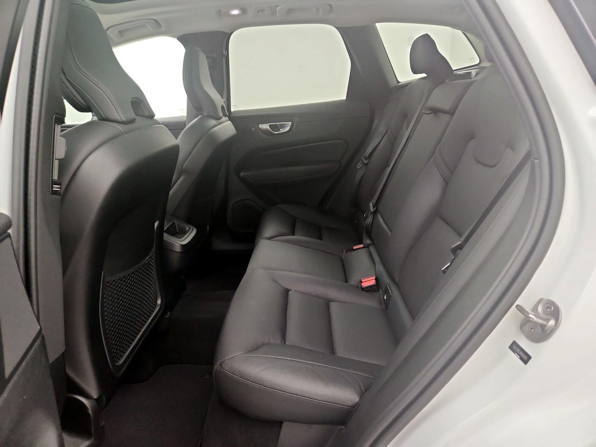 Thumbnail: 2024 Volvo XC60 - 20