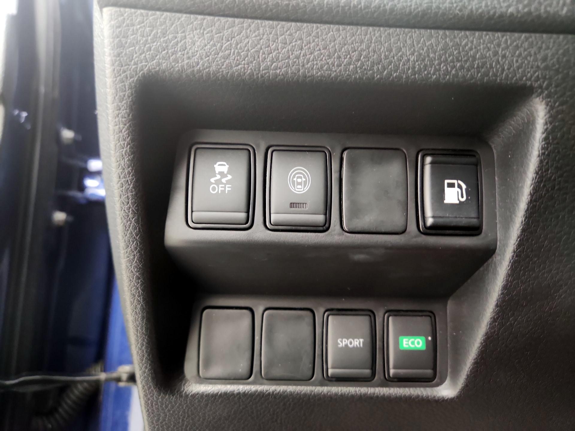 Thumbnail: 2019 Nissan Rogue - 13