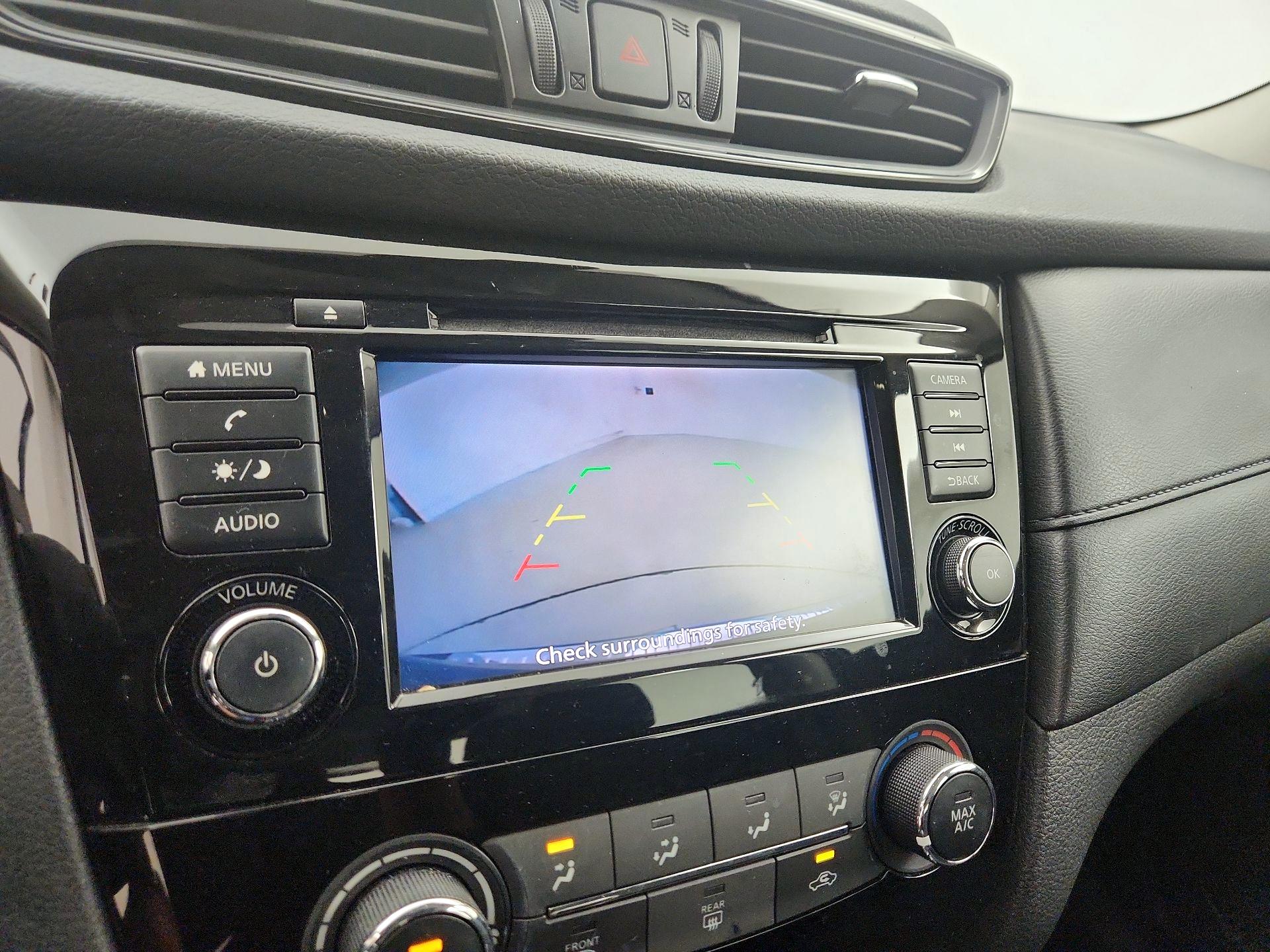 Thumbnail: 2019 Nissan Rogue - 14