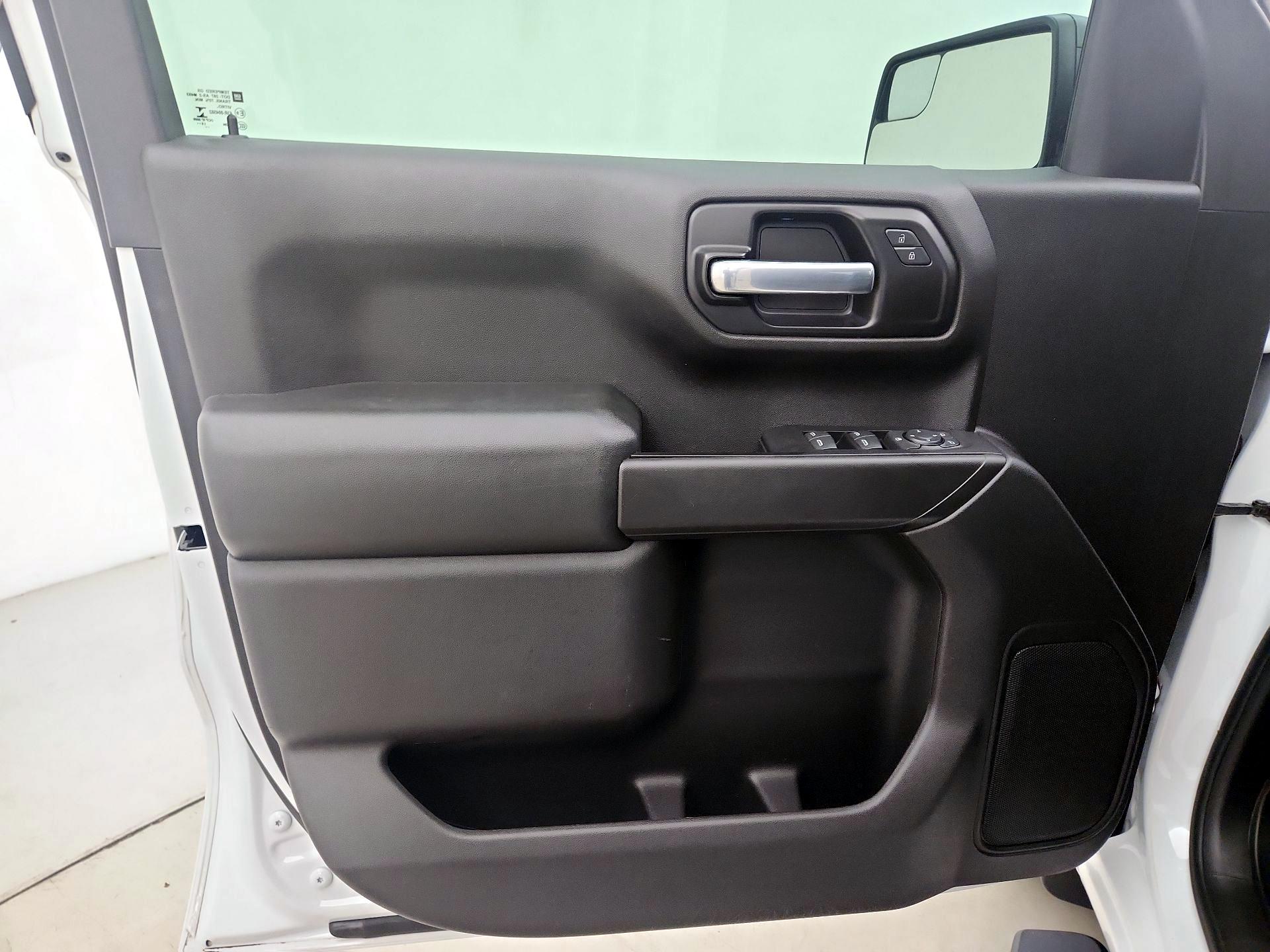 Thumbnail: 2020 Chevrolet Silverado 1500 - 12