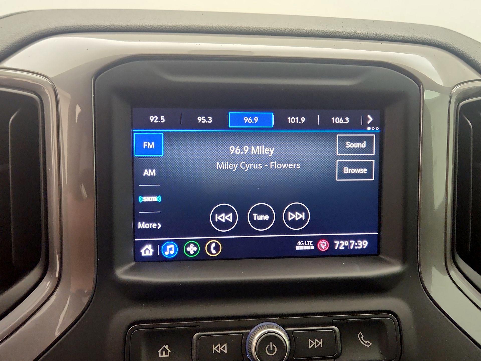 Thumbnail: 2020 Chevrolet Silverado 1500 - 15