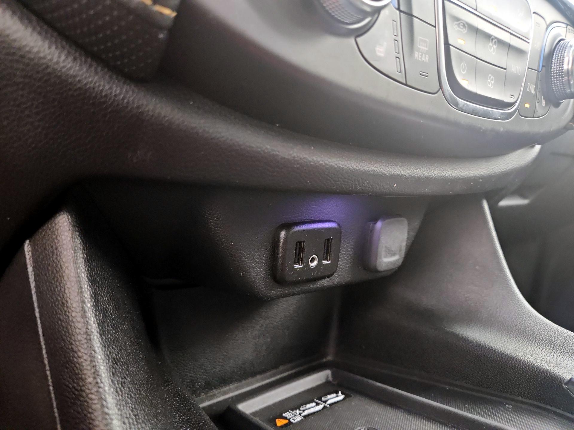 Thumbnail: 2018 Chevrolet Traverse - 19