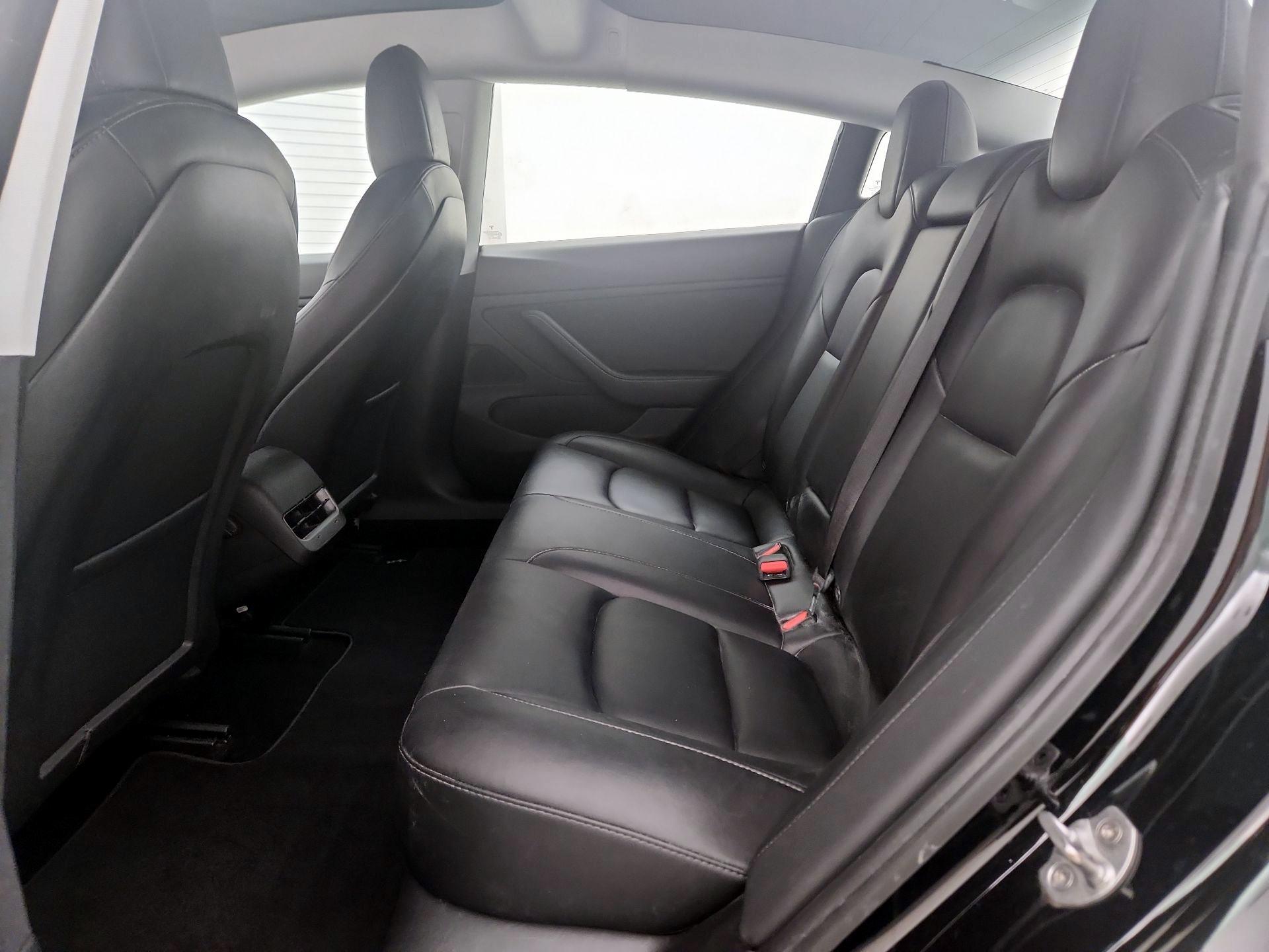 Thumbnail: 2021 Tesla Model 3 - 19