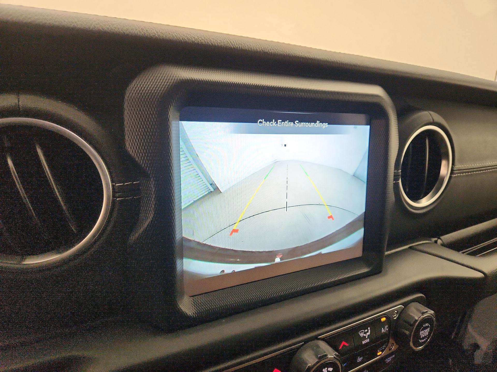 Thumbnail: 2022 Jeep Wrangler - 15