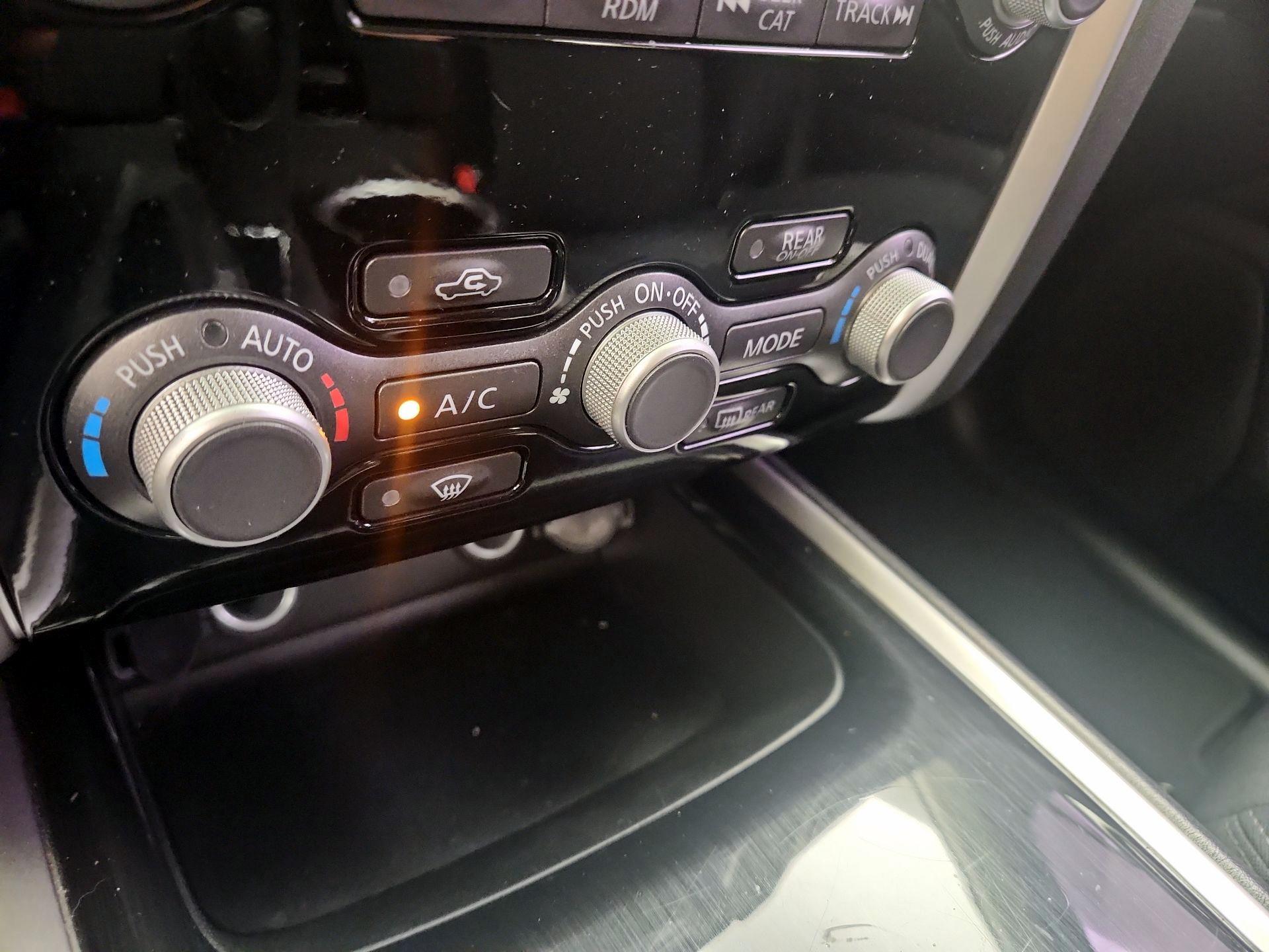 Thumbnail: 2017 Nissan Pathfinder - 16