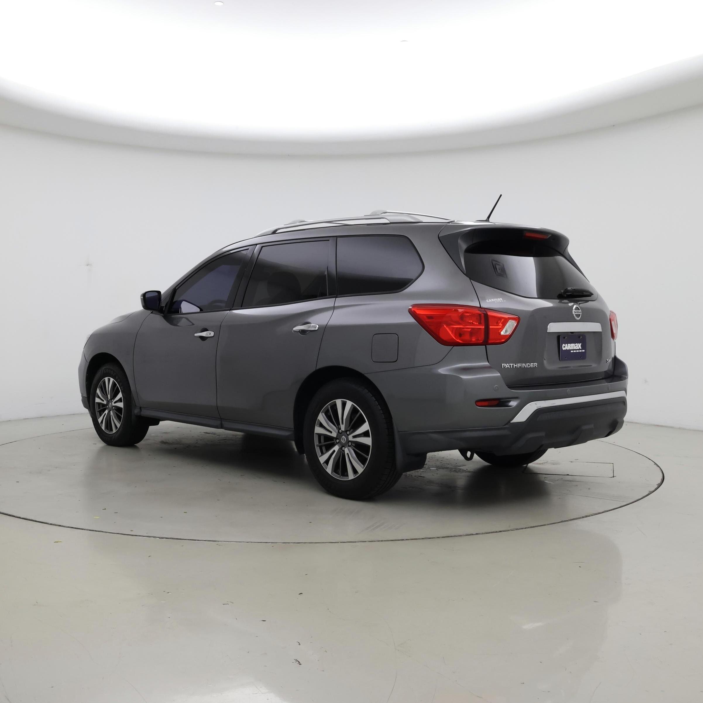 Thumbnail: 2017 Nissan Pathfinder - 4