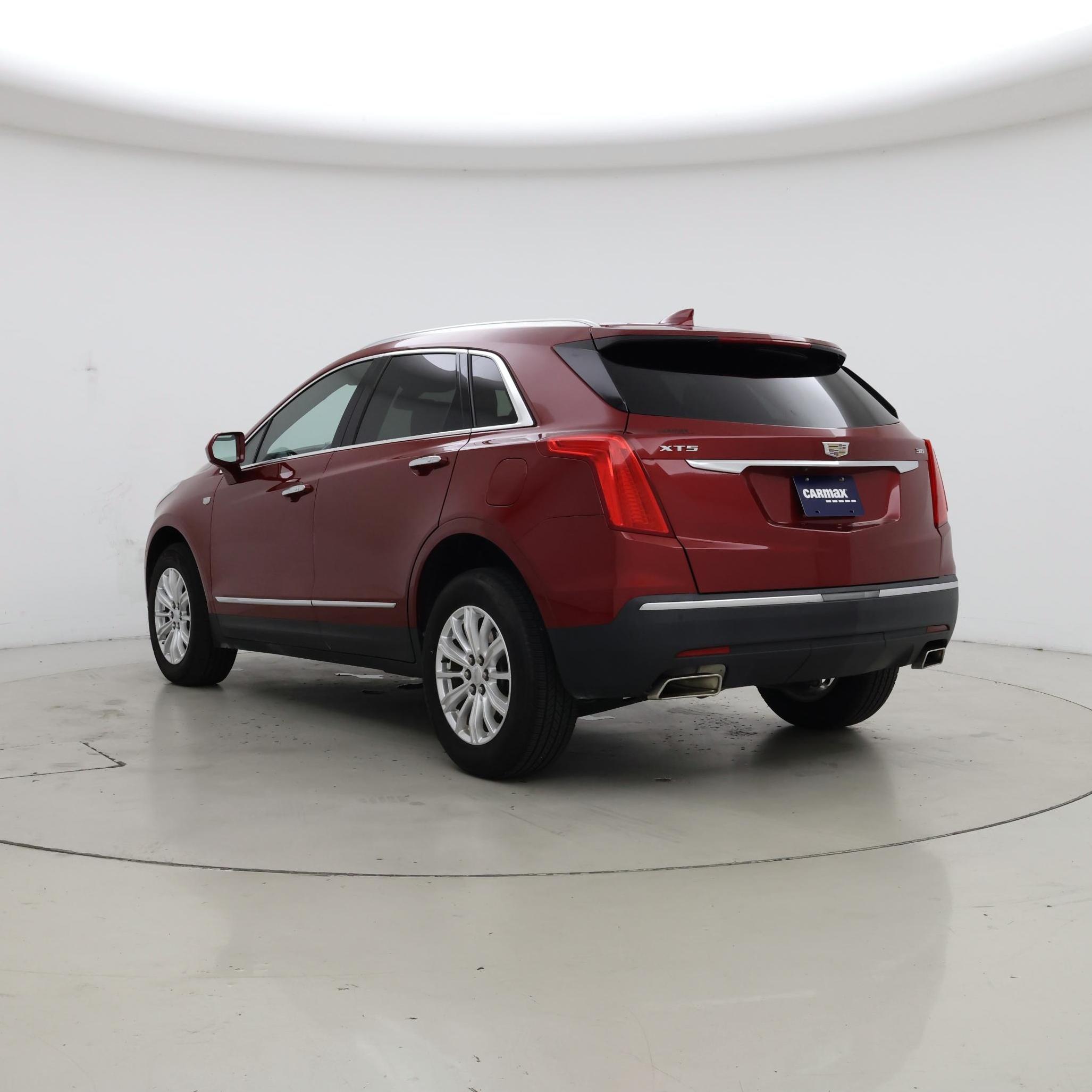 Thumbnail: 2019 Cadillac XT5 - 2