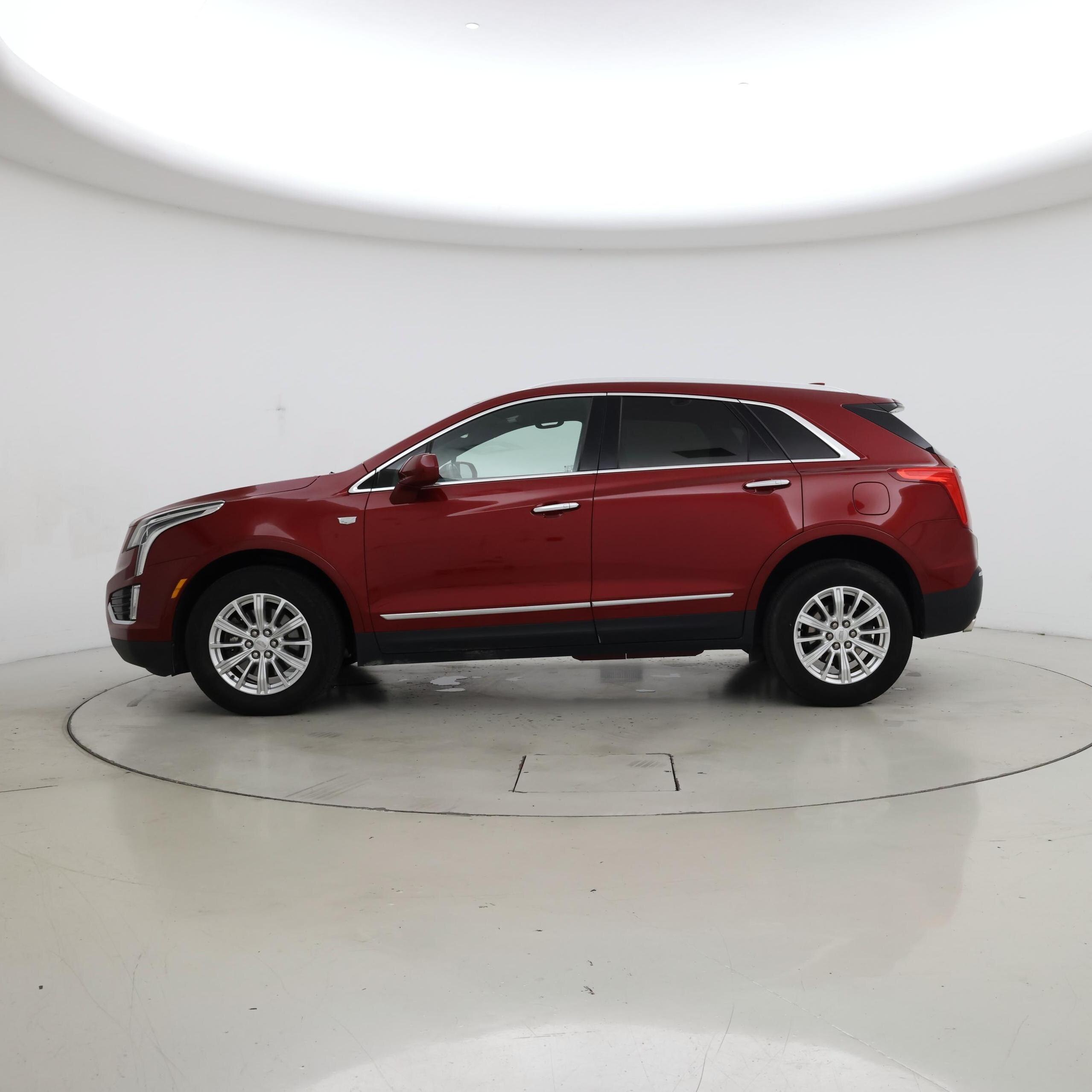 Thumbnail: 2019 Cadillac XT5 - 3