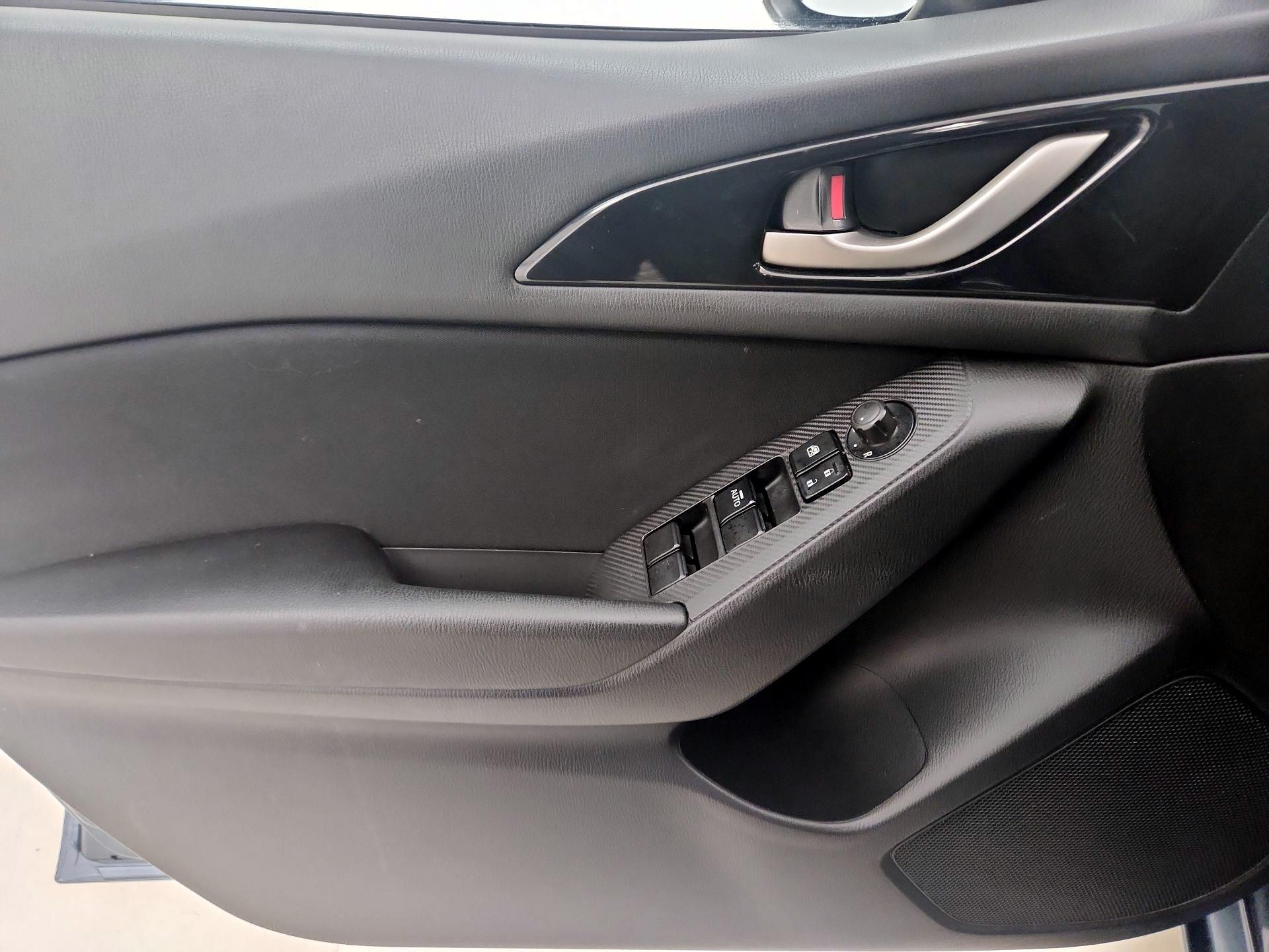 Thumbnail: 2016 Mazda Mazda3 - 12