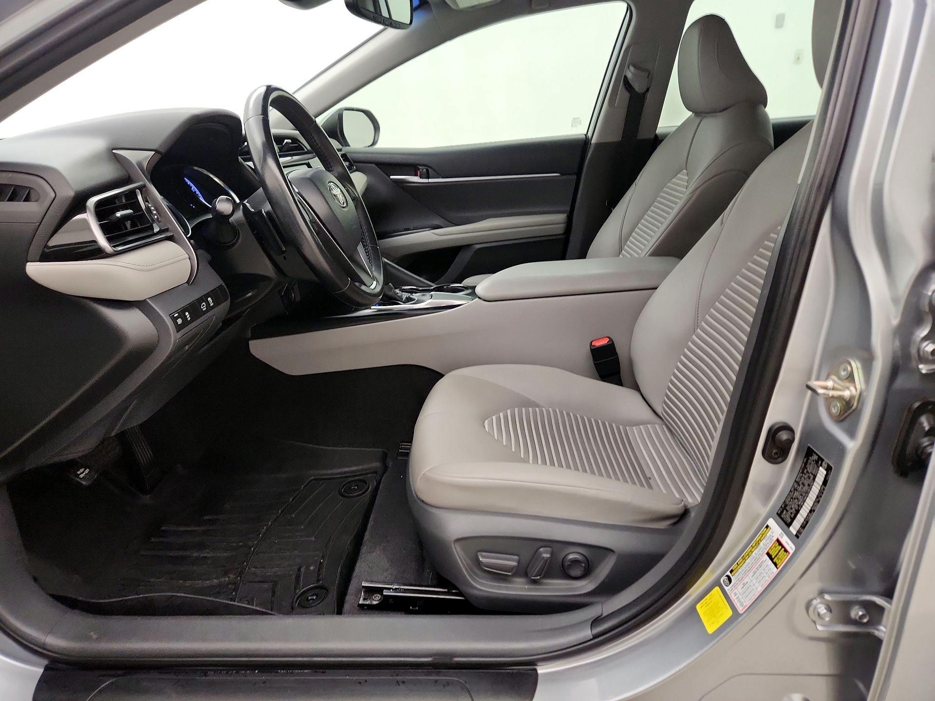 Thumbnail: 2020 Toyota Camry - 11