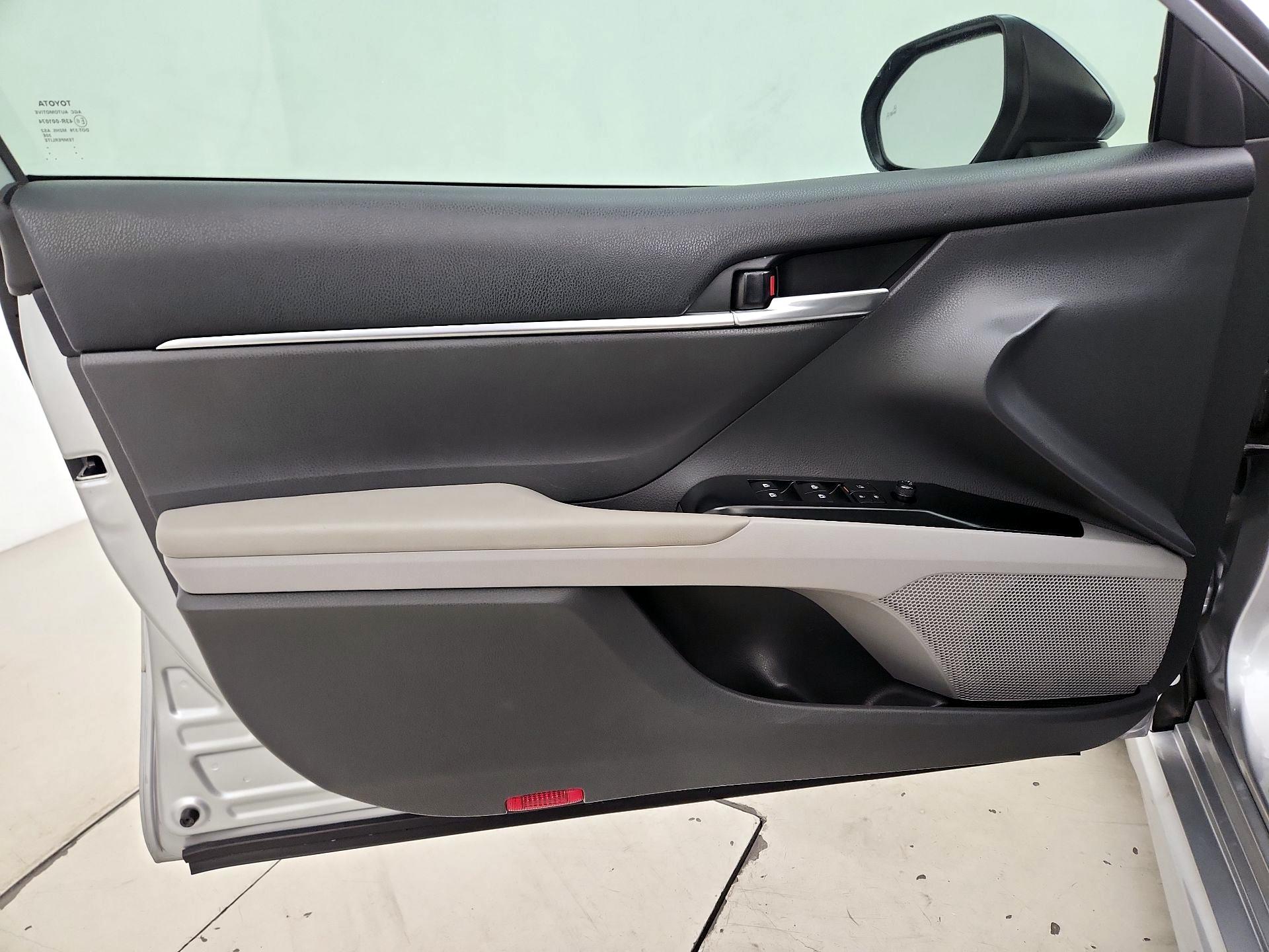 Thumbnail: 2020 Toyota Camry - 12