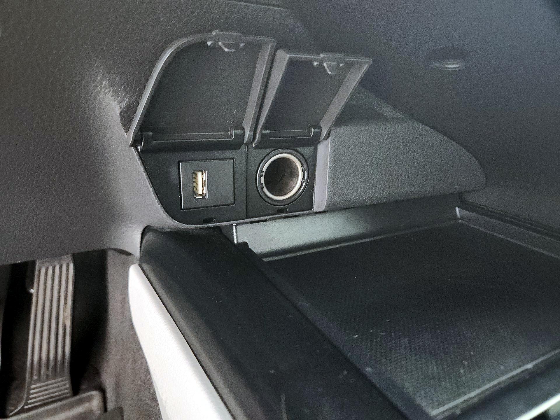 Thumbnail: 2020 Toyota Camry - 18