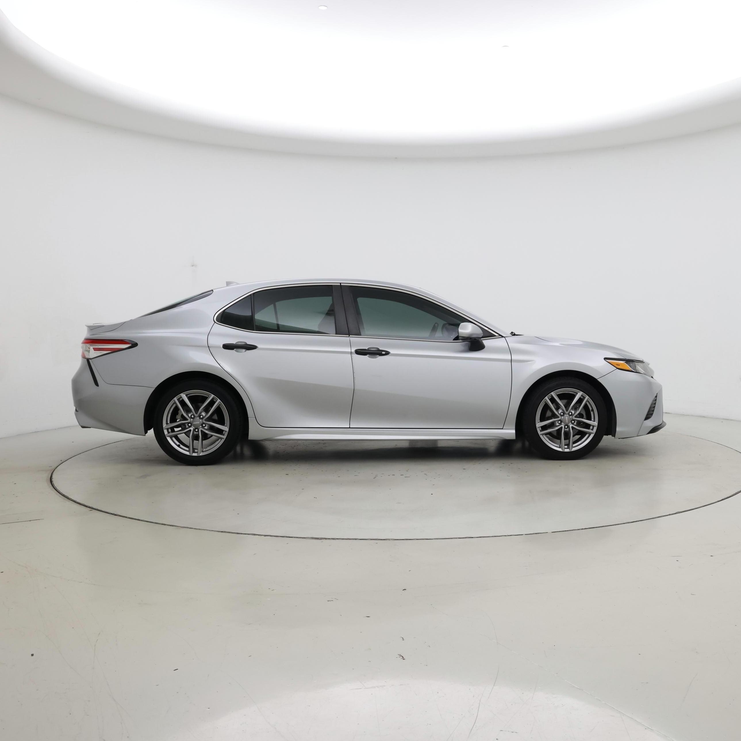 Thumbnail: 2020 Toyota Camry - 7