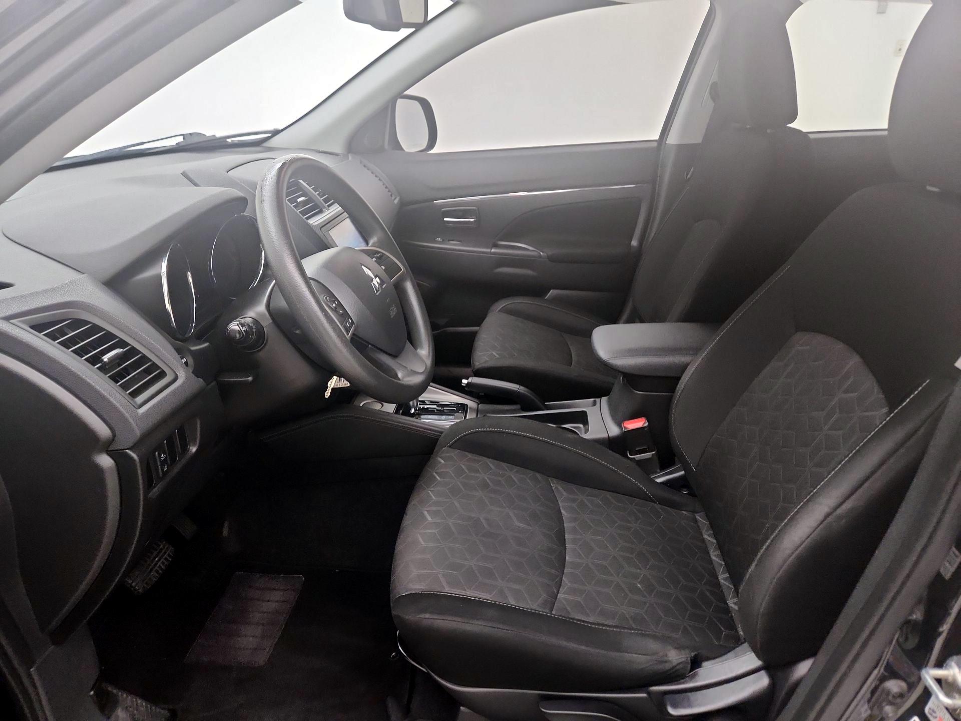 Thumbnail: 2021 Mitsubishi Outlander Sport - 11