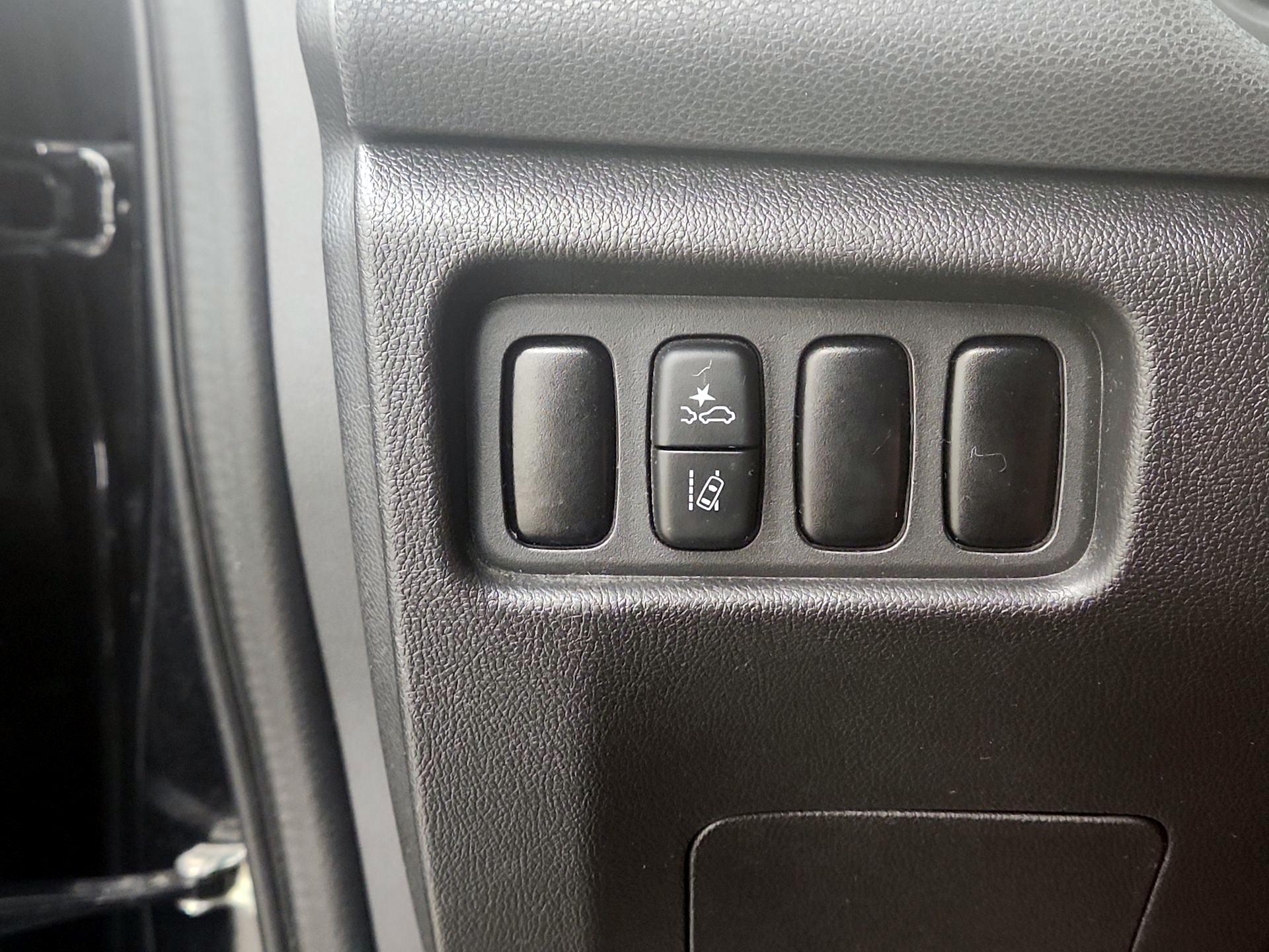 Thumbnail: 2021 Mitsubishi Outlander Sport - 13