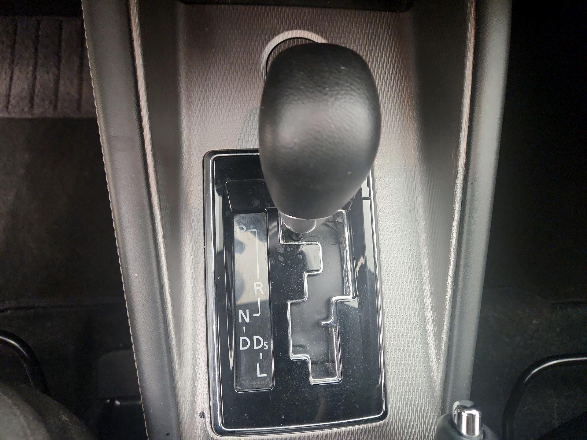 Thumbnail: 2021 Mitsubishi Outlander Sport - 17