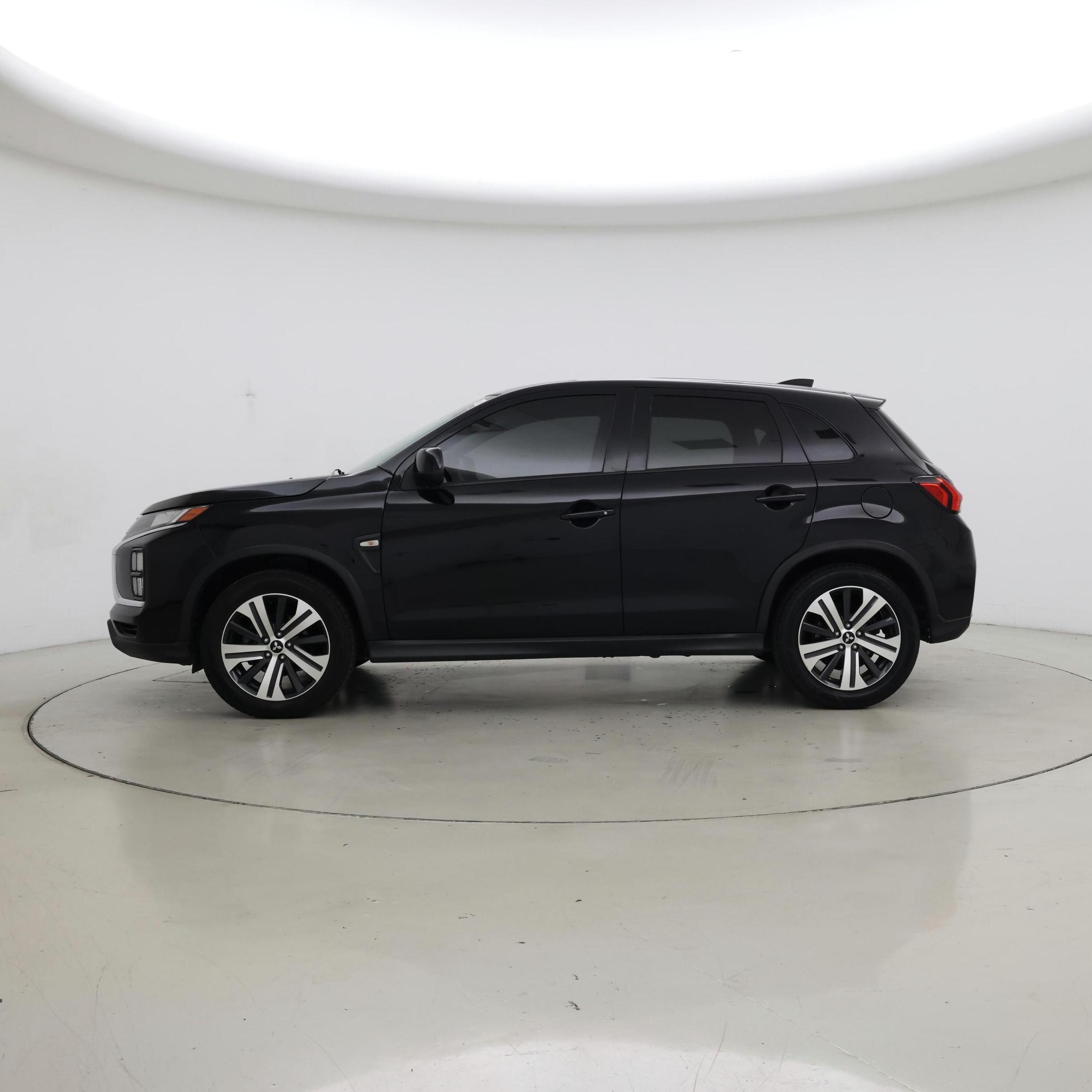 Thumbnail: 2021 Mitsubishi Outlander Sport - 3