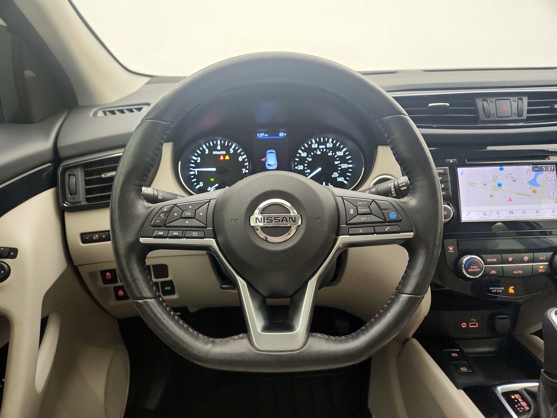 Thumbnail: 2019 Nissan Rogue Sport - 10