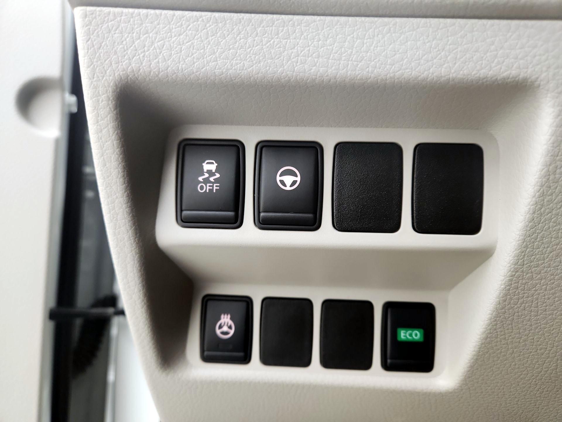 Thumbnail: 2019 Nissan Rogue Sport - 13