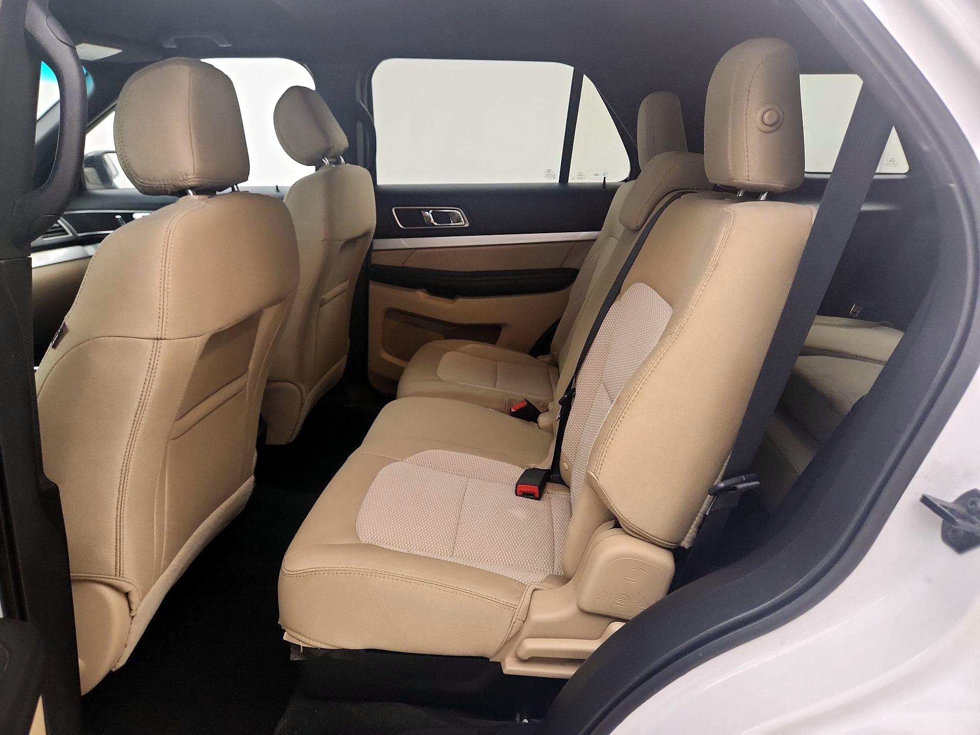 Thumbnail: 2016 Ford Explorer - 19