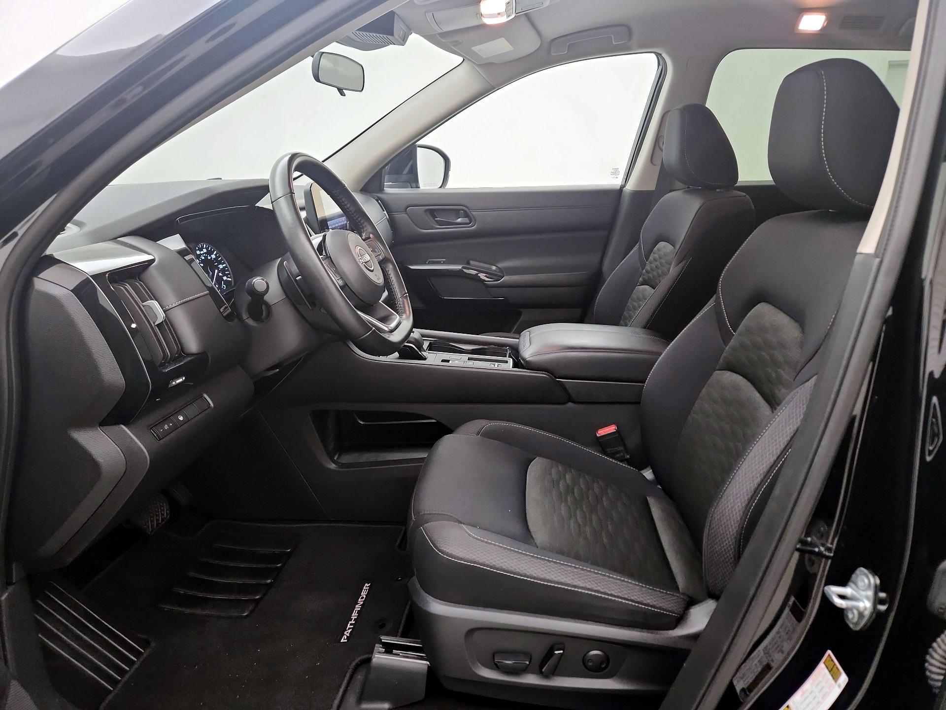 Thumbnail: 2023 Nissan Pathfinder - 11