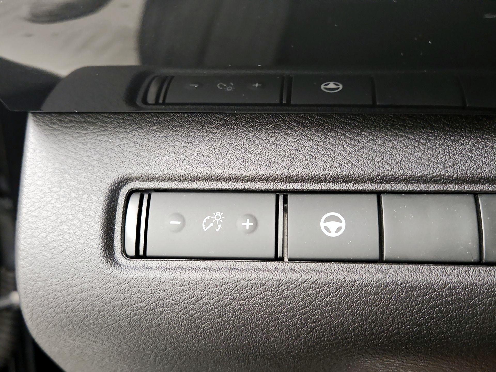 Thumbnail: 2023 Nissan Pathfinder - 13