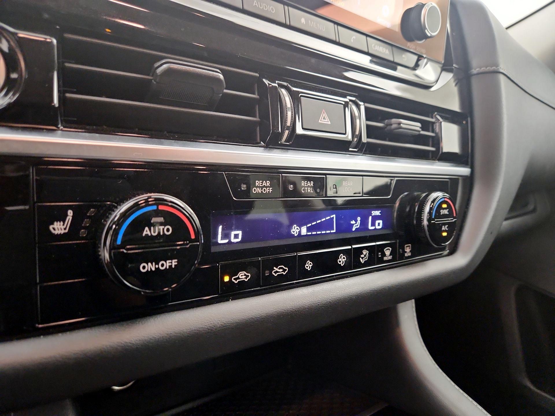 Thumbnail: 2023 Nissan Pathfinder - 16