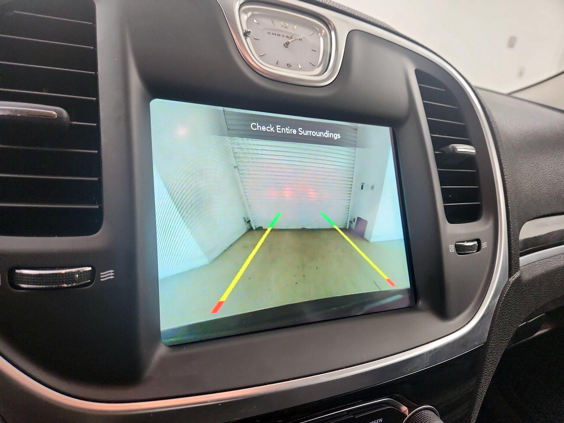 Thumbnail: 2021 Chrysler 300 - 14