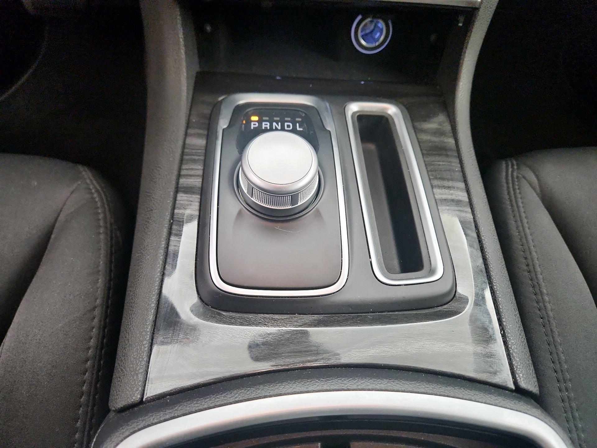 Thumbnail: 2021 Chrysler 300 - 17