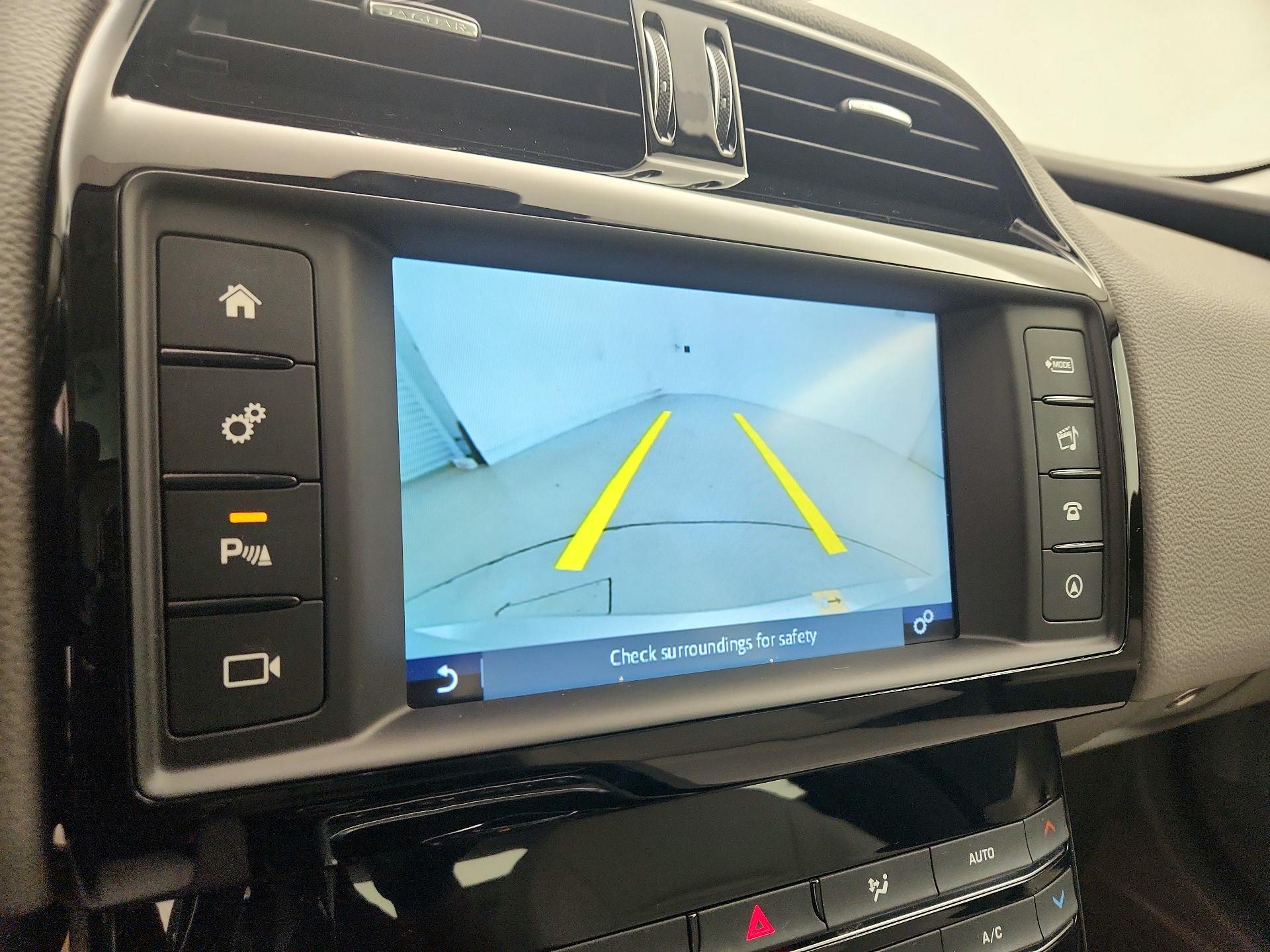 Thumbnail: 2017 Jaguar XE - 15