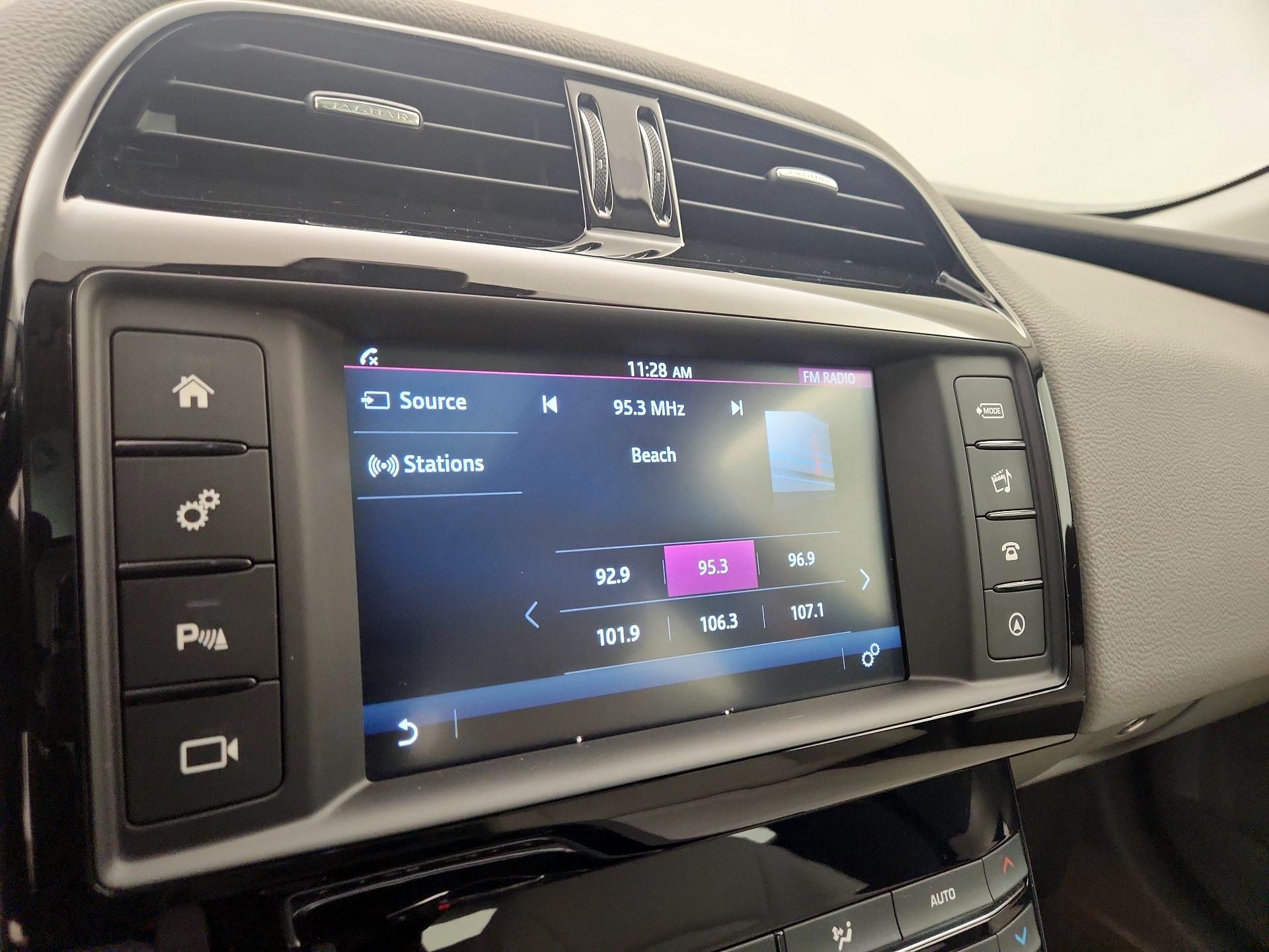 Thumbnail: 2017 Jaguar XE - 16