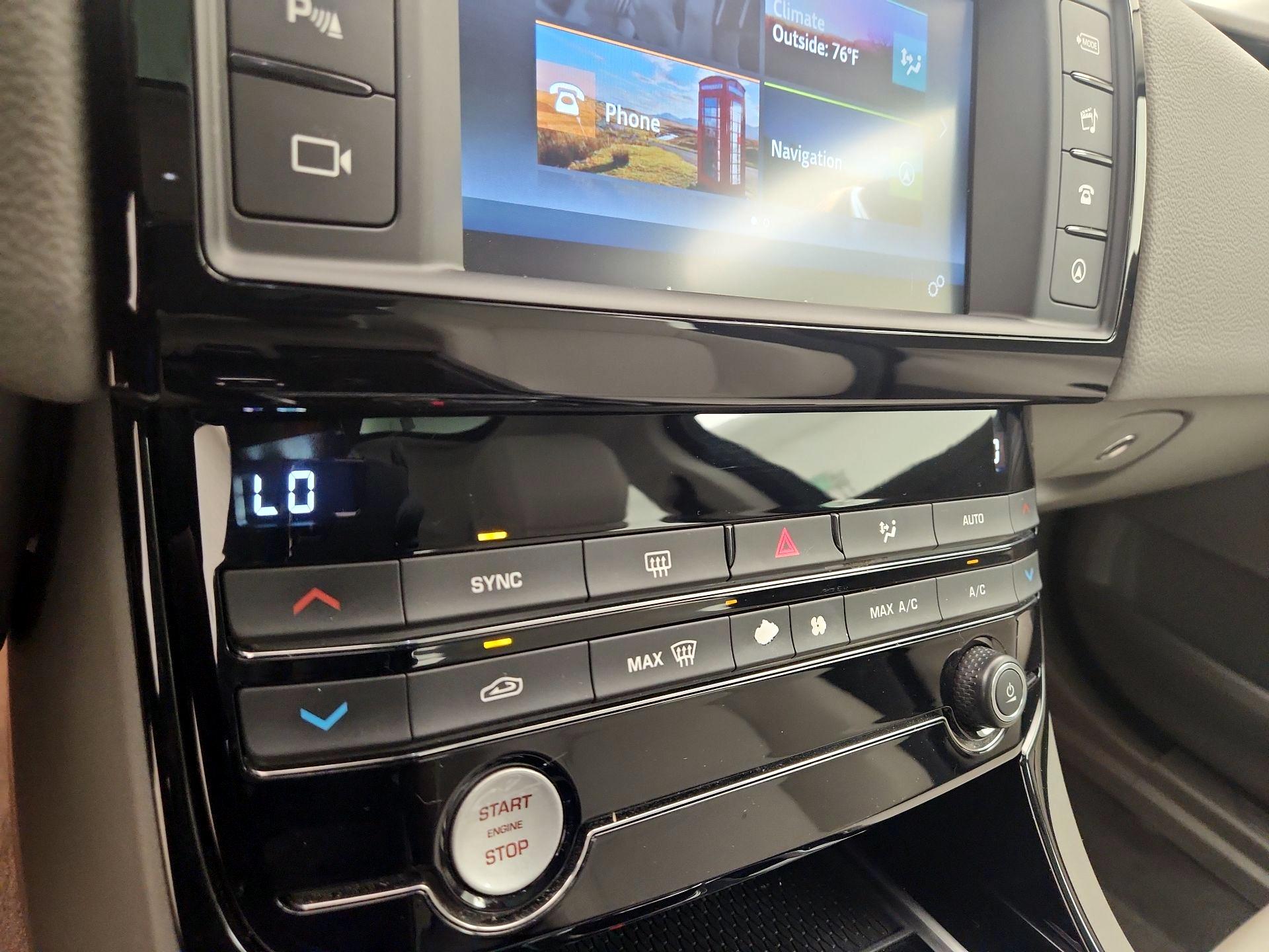 Thumbnail: 2017 Jaguar XE - 17