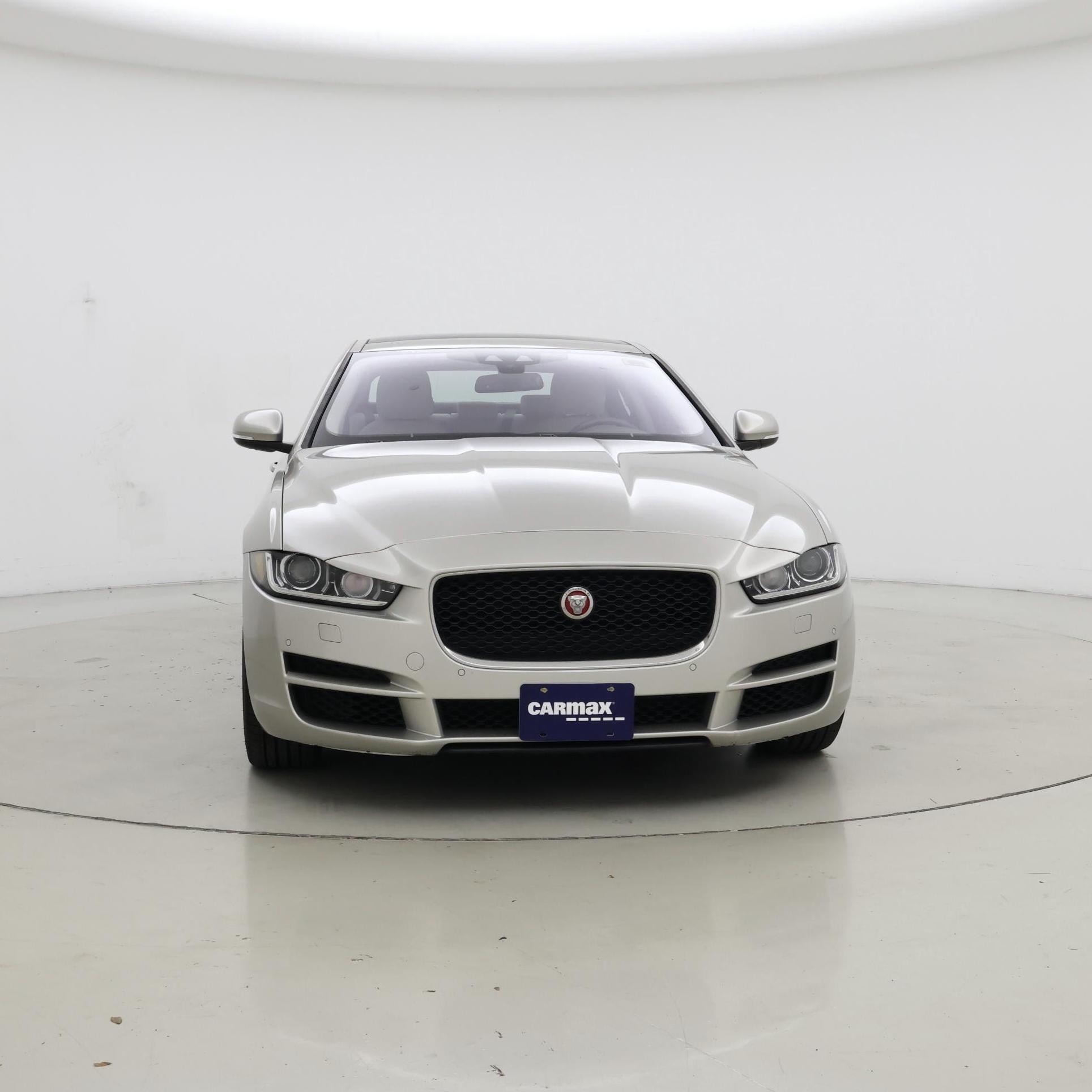 Thumbnail: 2017 Jaguar XE - 5