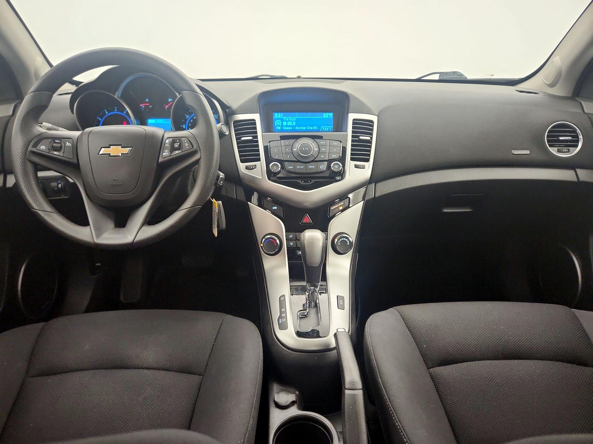 Thumbnail: 2015 Chevrolet Cruze - 9