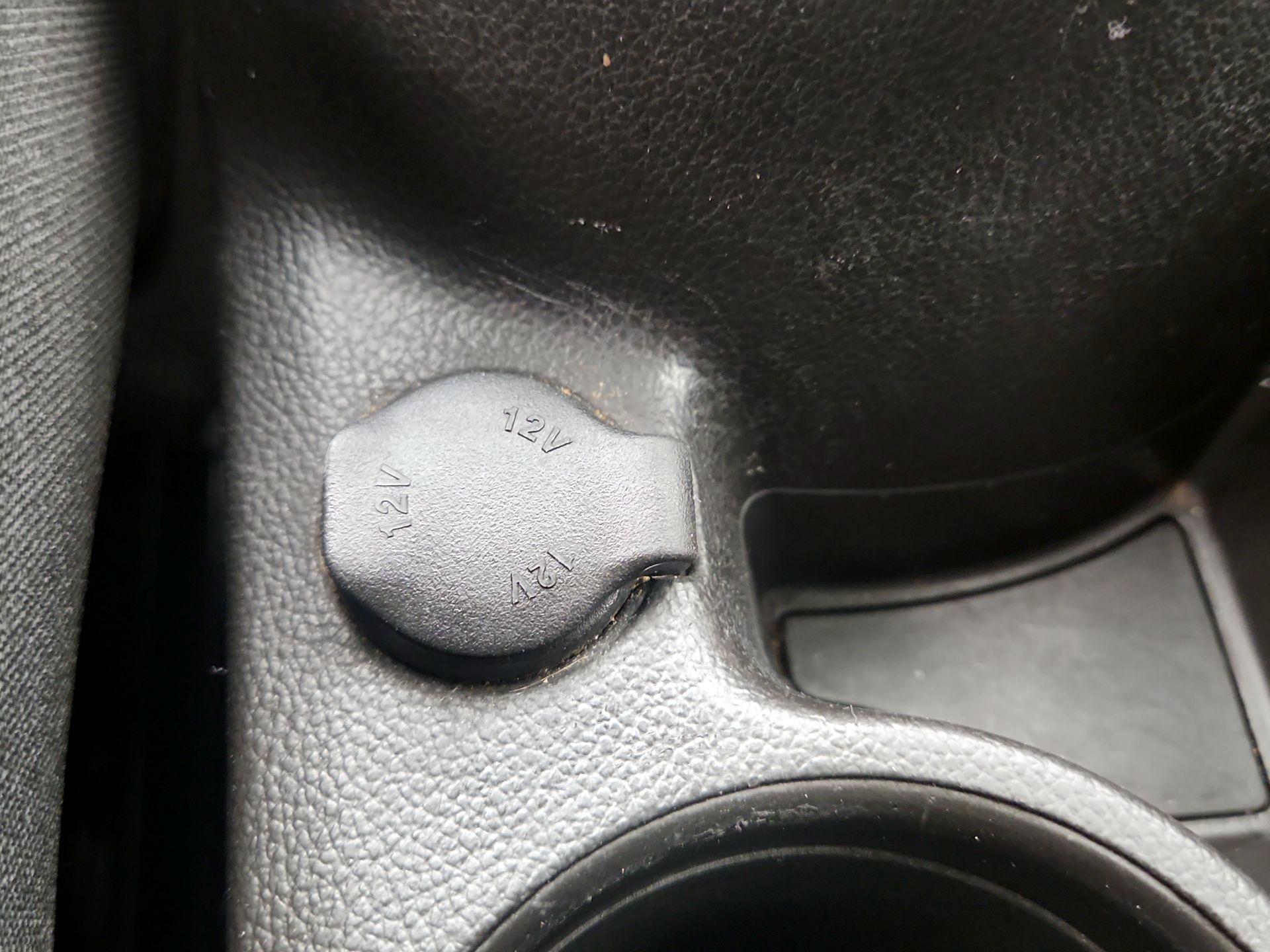 Thumbnail: 2015 Chevrolet Cruze - 17