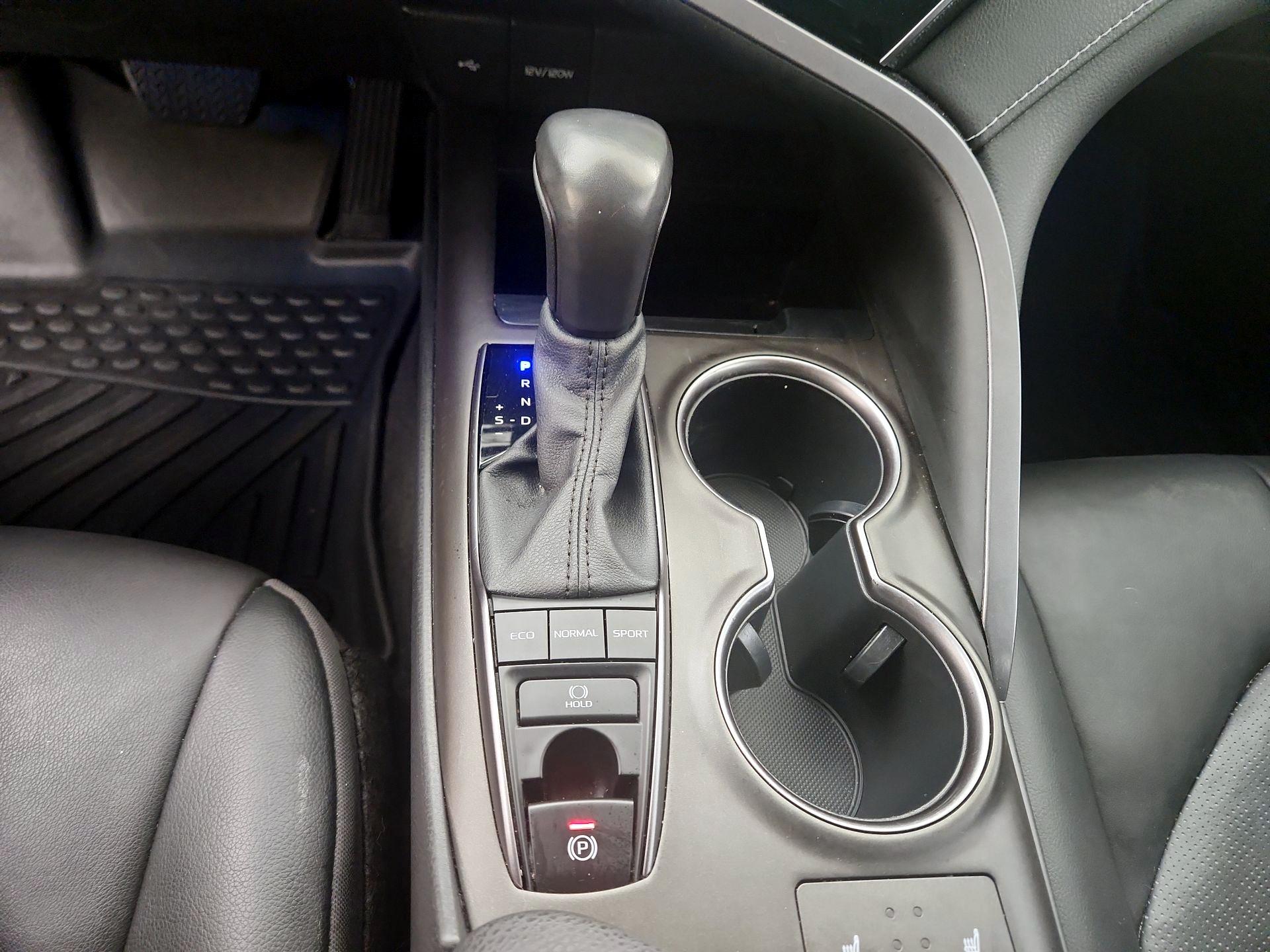 Thumbnail: 2023 Toyota Camry - 17