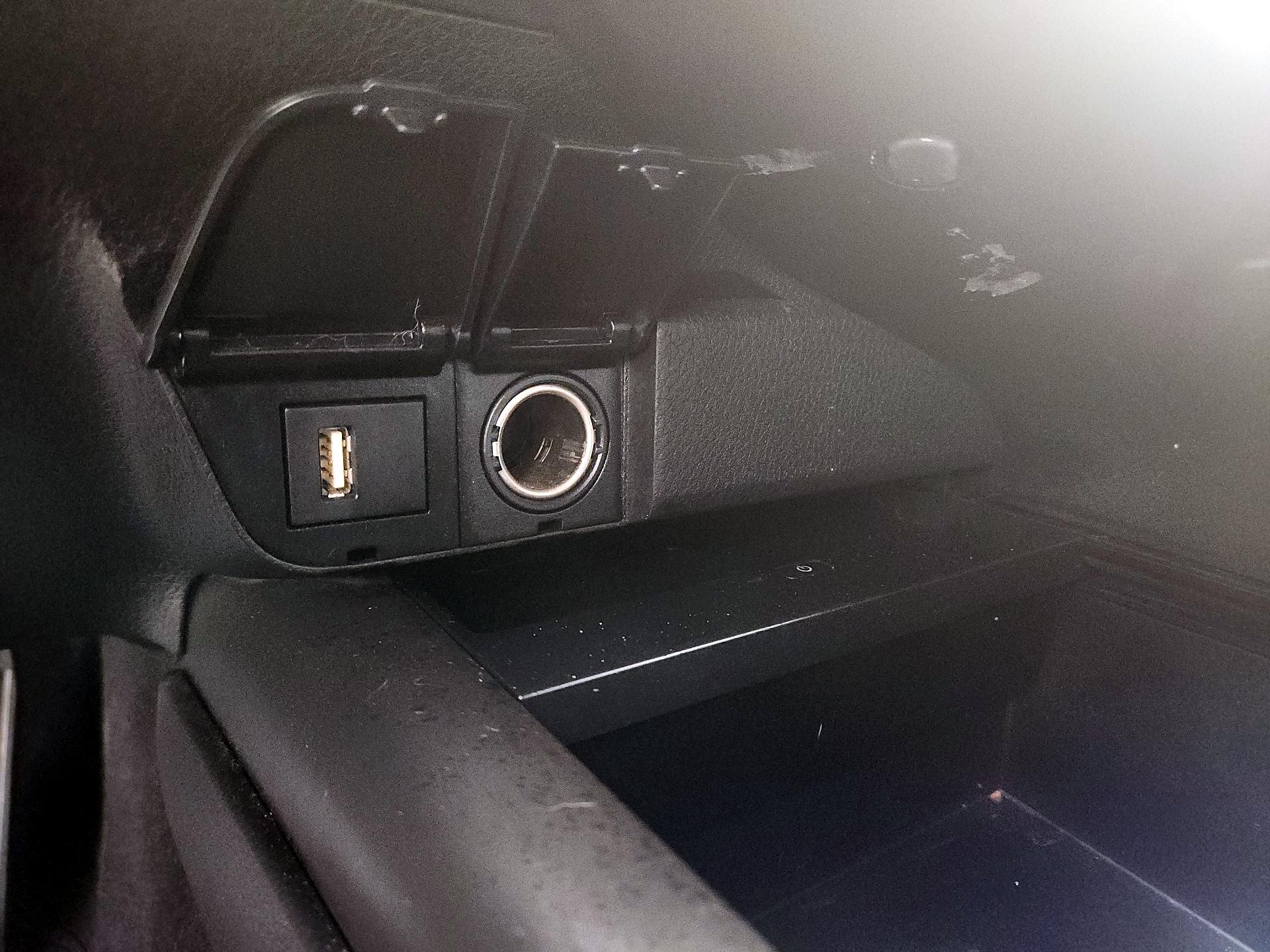 Thumbnail: 2023 Toyota Camry - 18