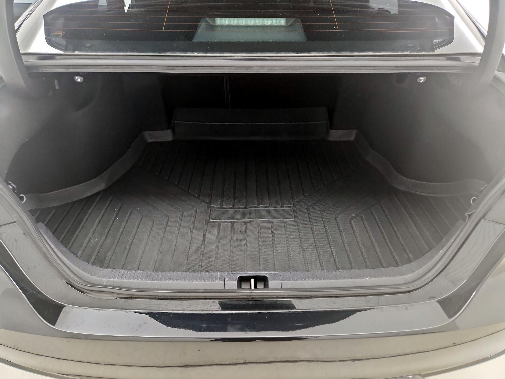 Thumbnail: 2023 Toyota Camry - 20