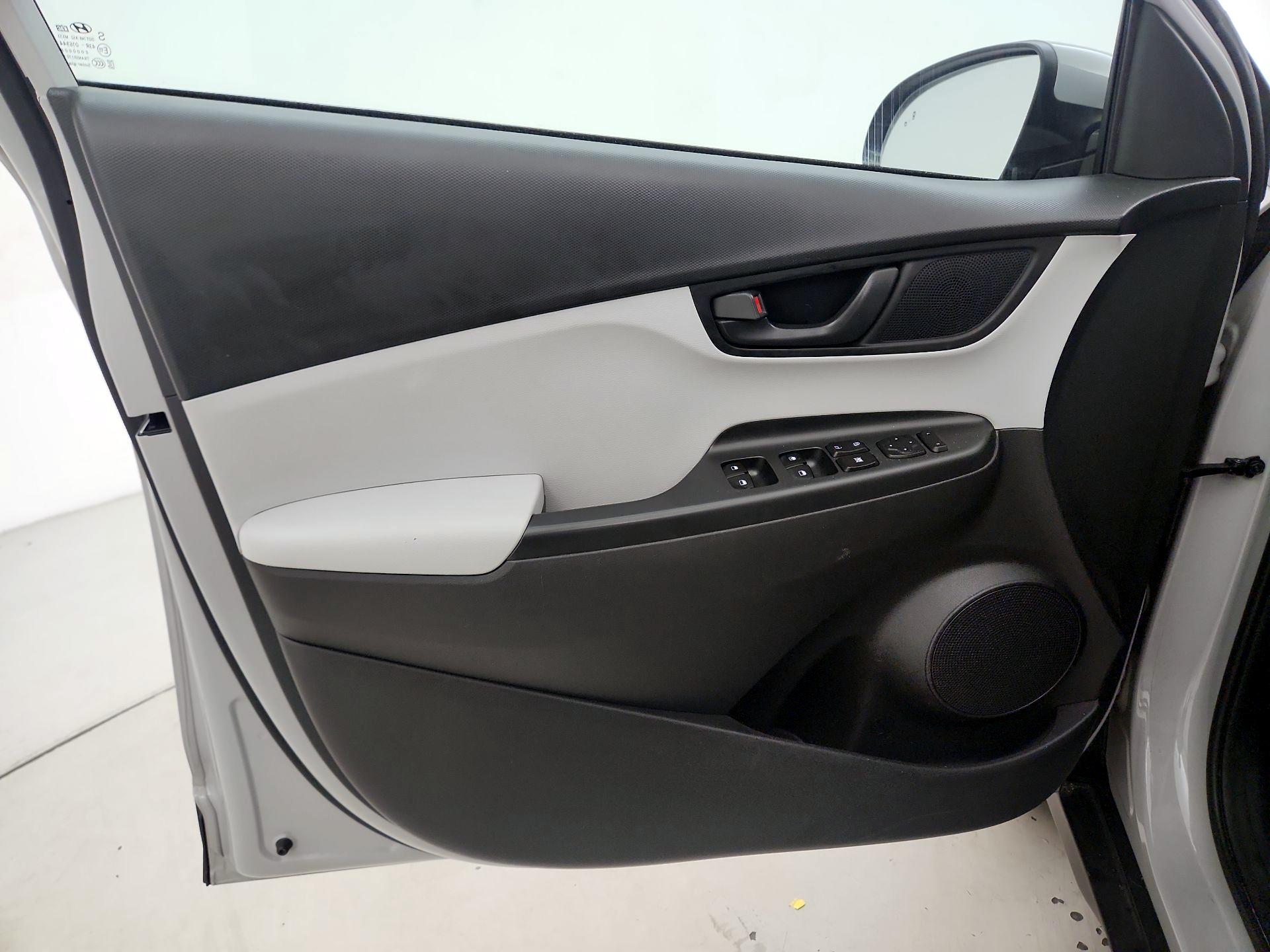 Thumbnail: 2022 Hyundai Kona - 12