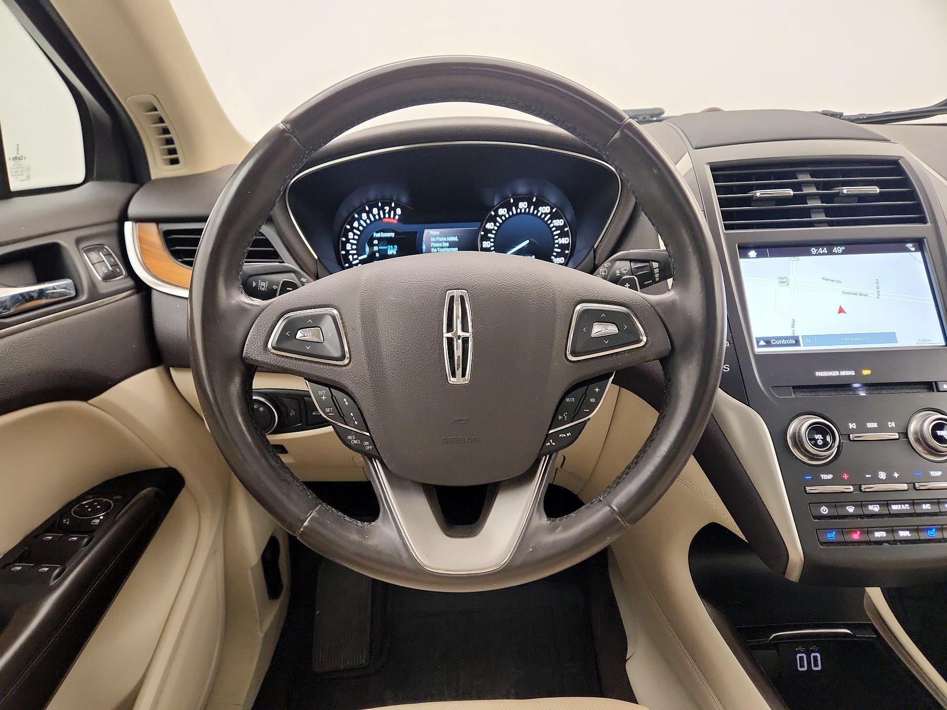 Thumbnail: 2016 Lincoln MKC - 10