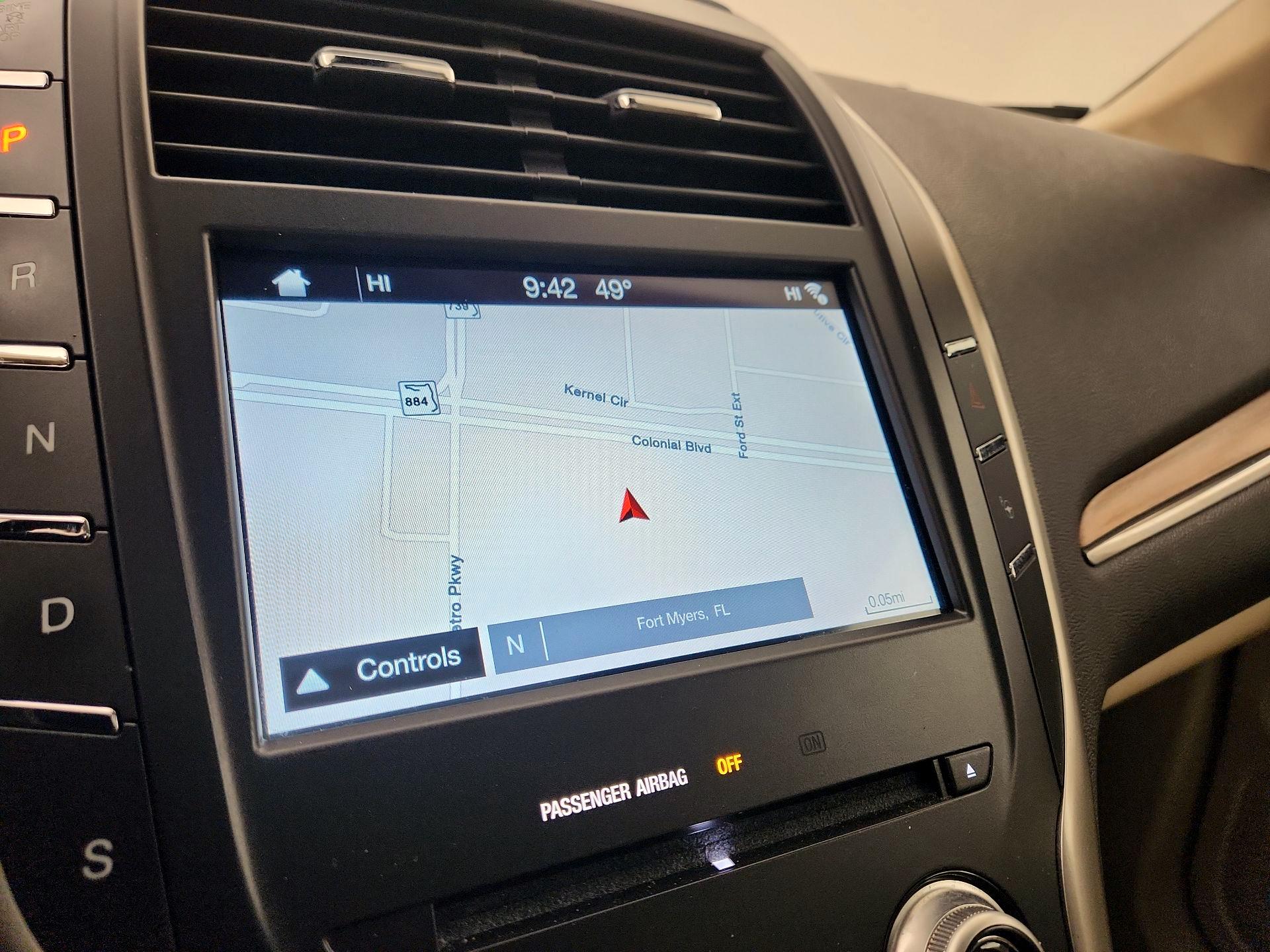 Thumbnail: 2016 Lincoln MKC - 14