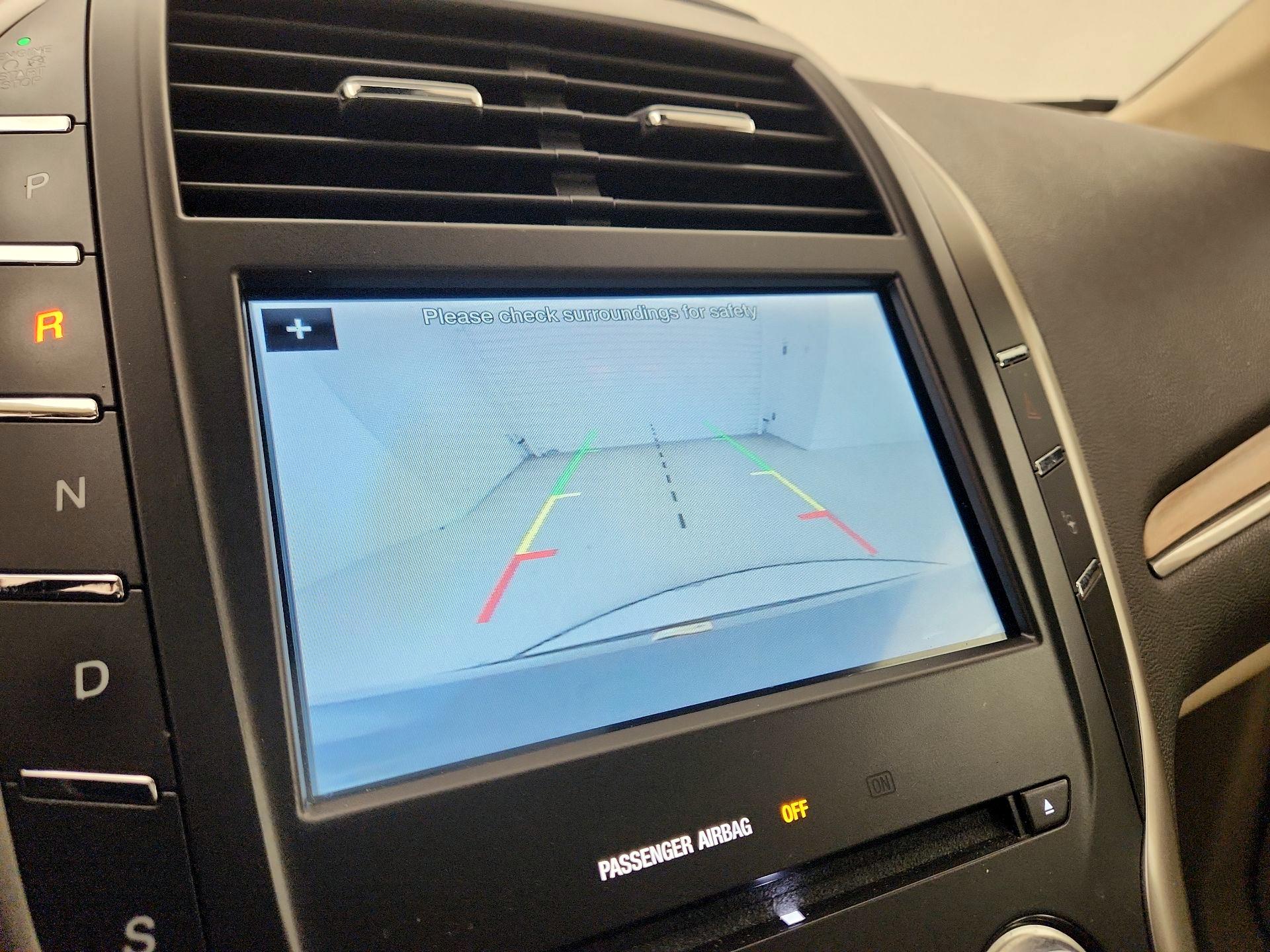 Thumbnail: 2016 Lincoln MKC - 15