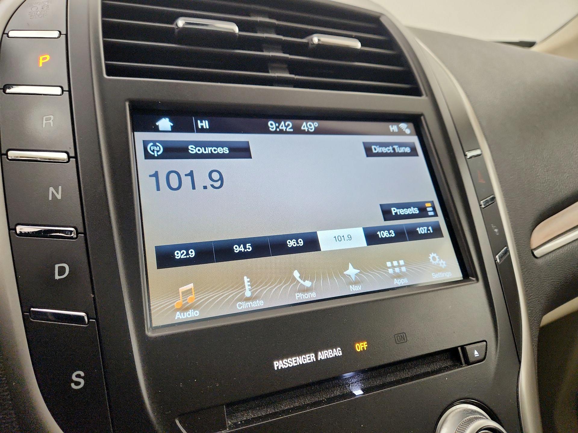 Thumbnail: 2016 Lincoln MKC - 16