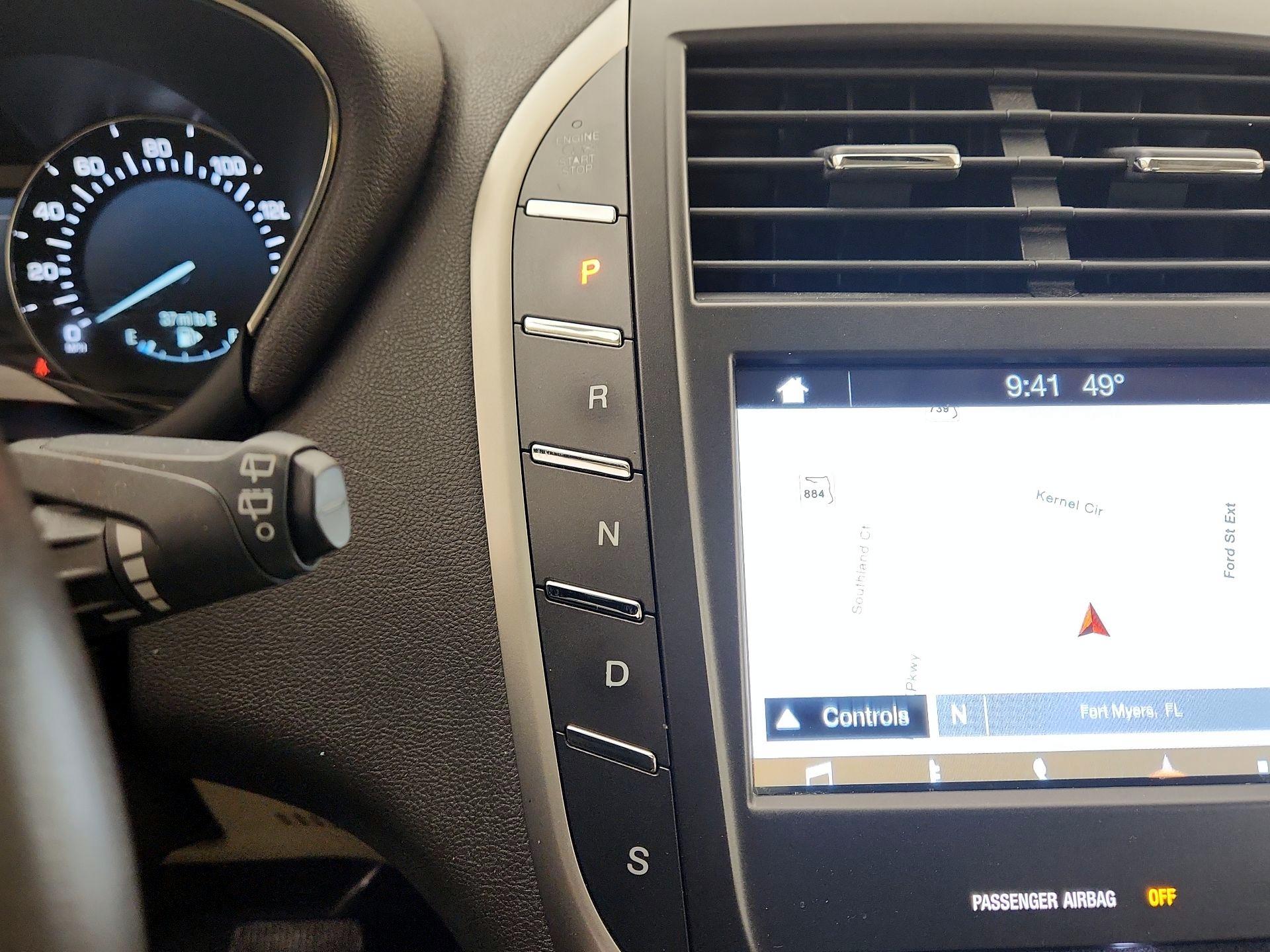 Thumbnail: 2016 Lincoln MKC - 18