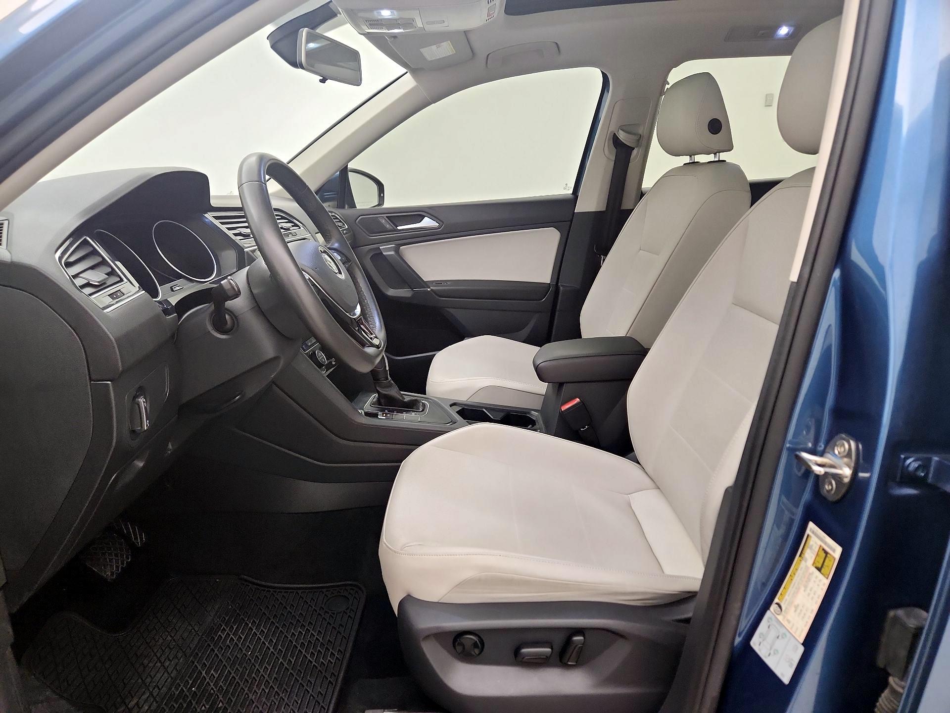 Thumbnail: 2020 Volkswagen Tiguan - 11