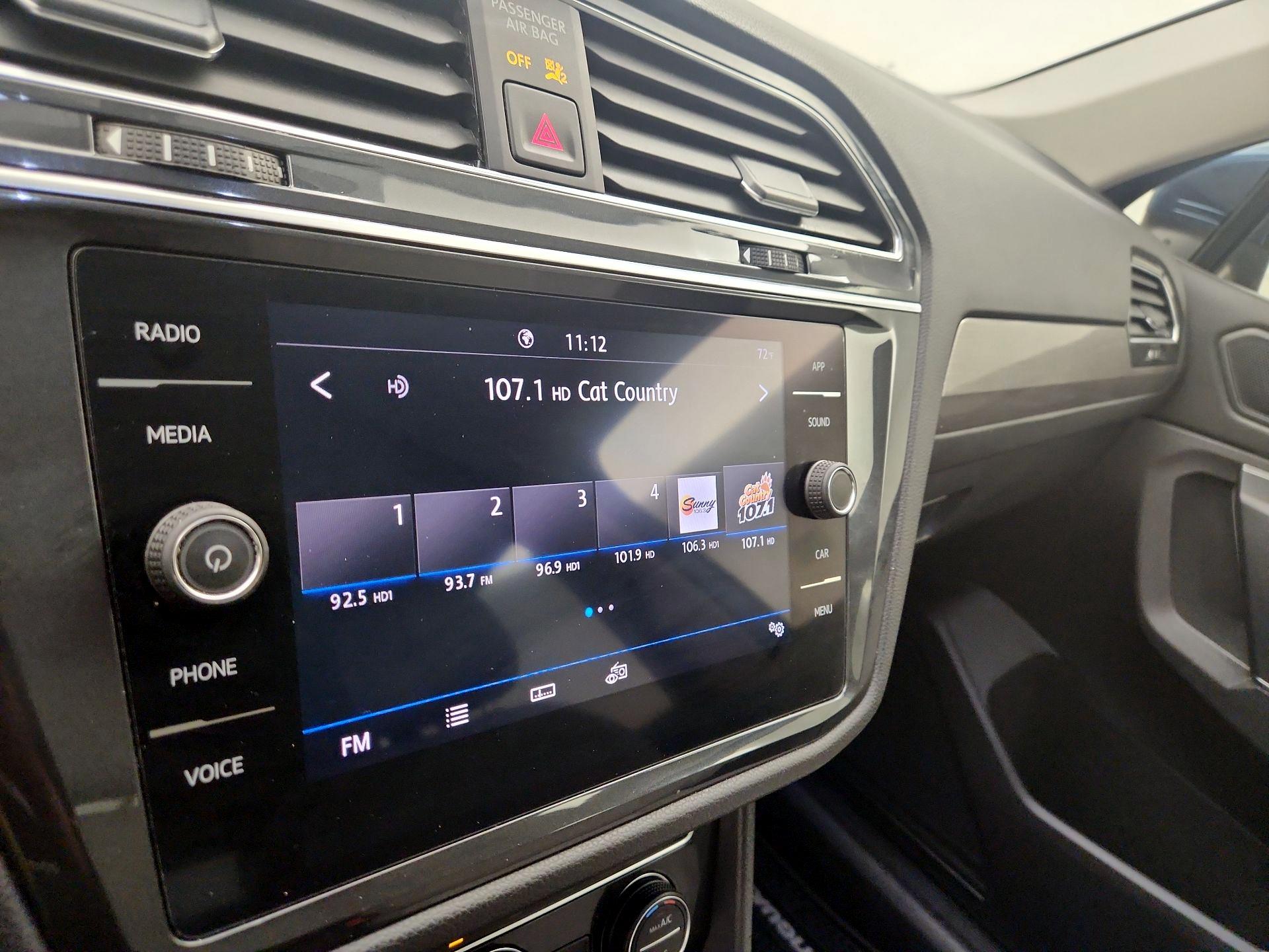 Thumbnail: 2020 Volkswagen Tiguan - 15