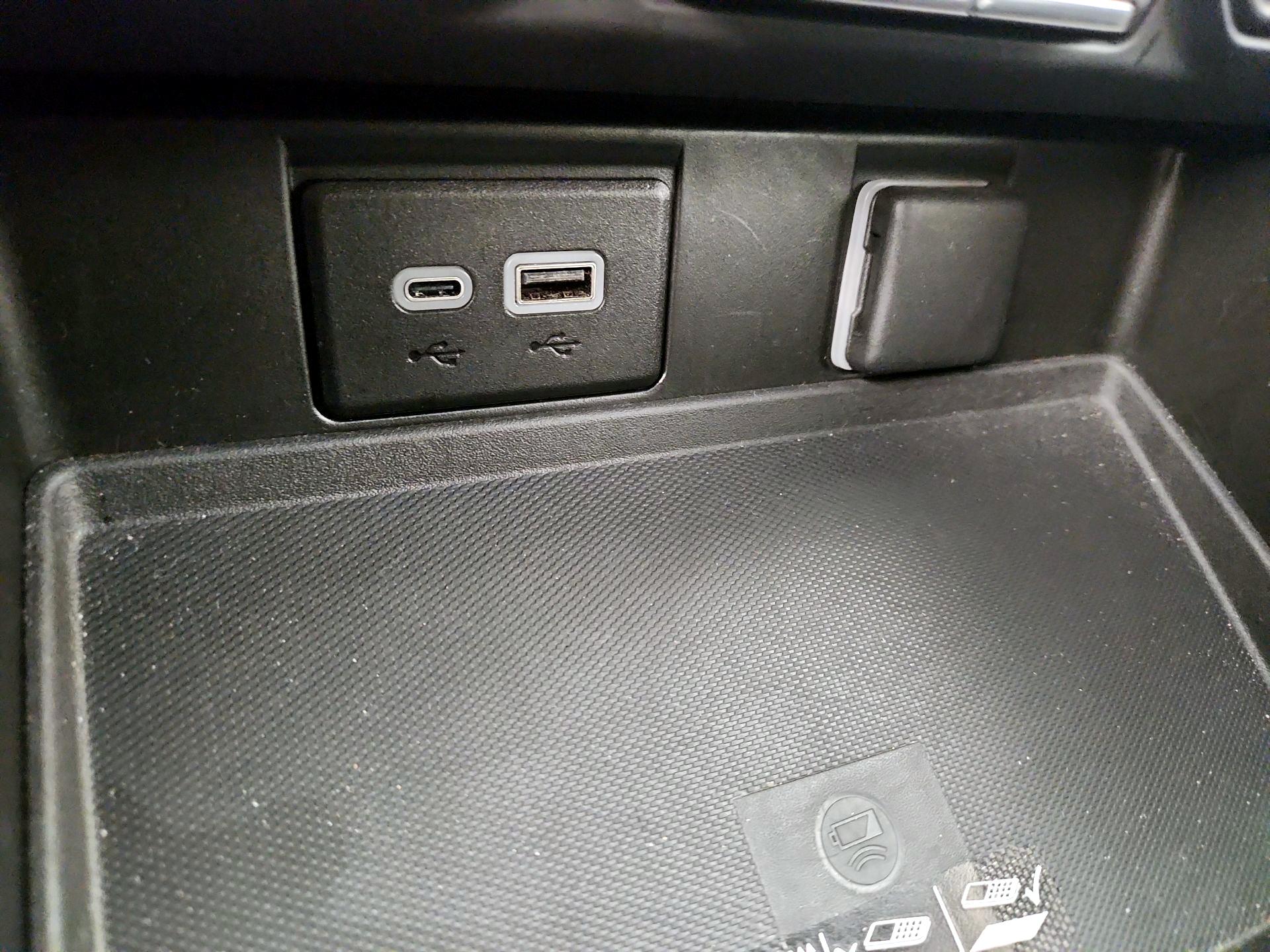 Thumbnail: 2023 Chevrolet Tahoe - 18