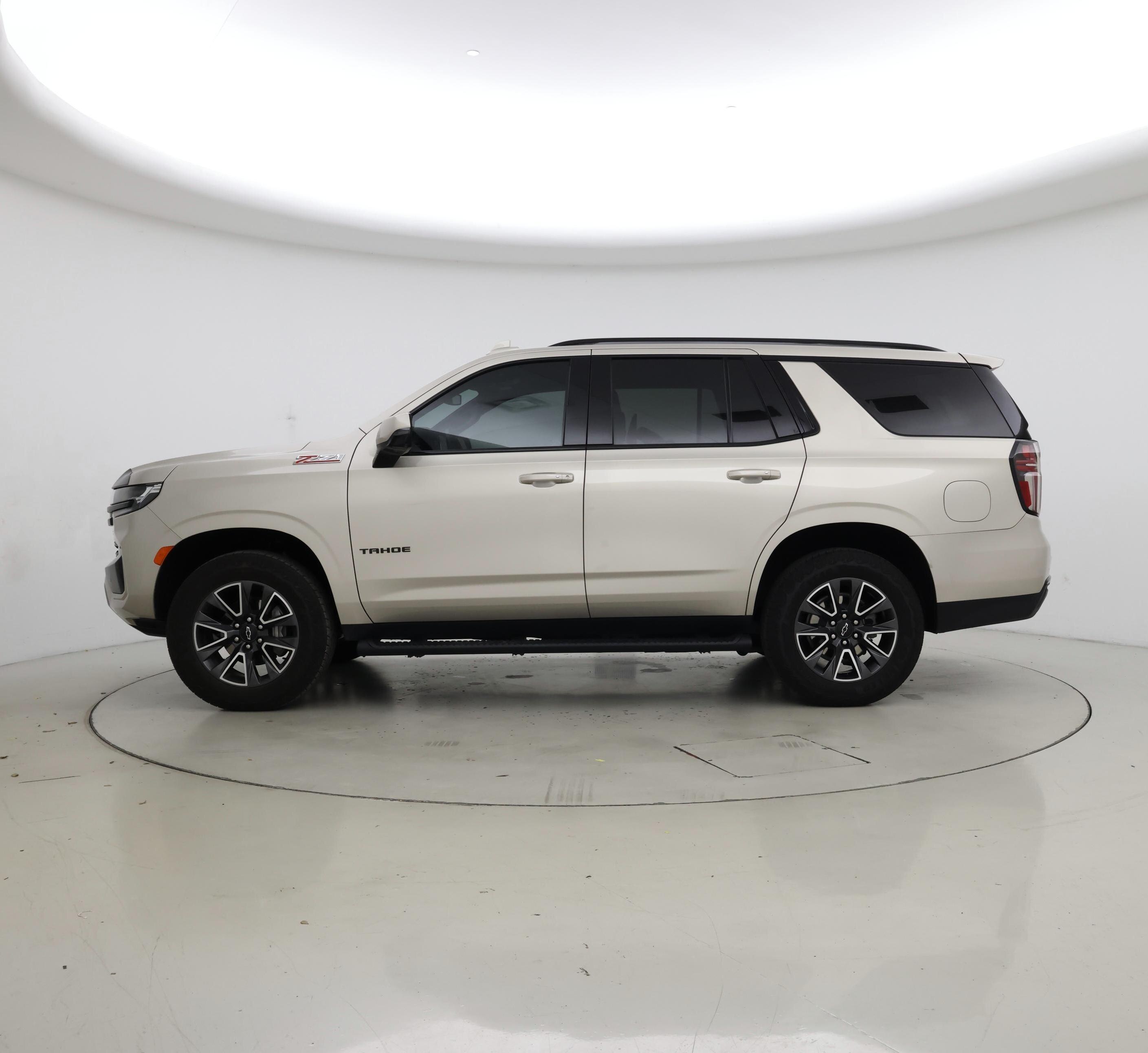 Thumbnail: 2023 Chevrolet Tahoe - 3